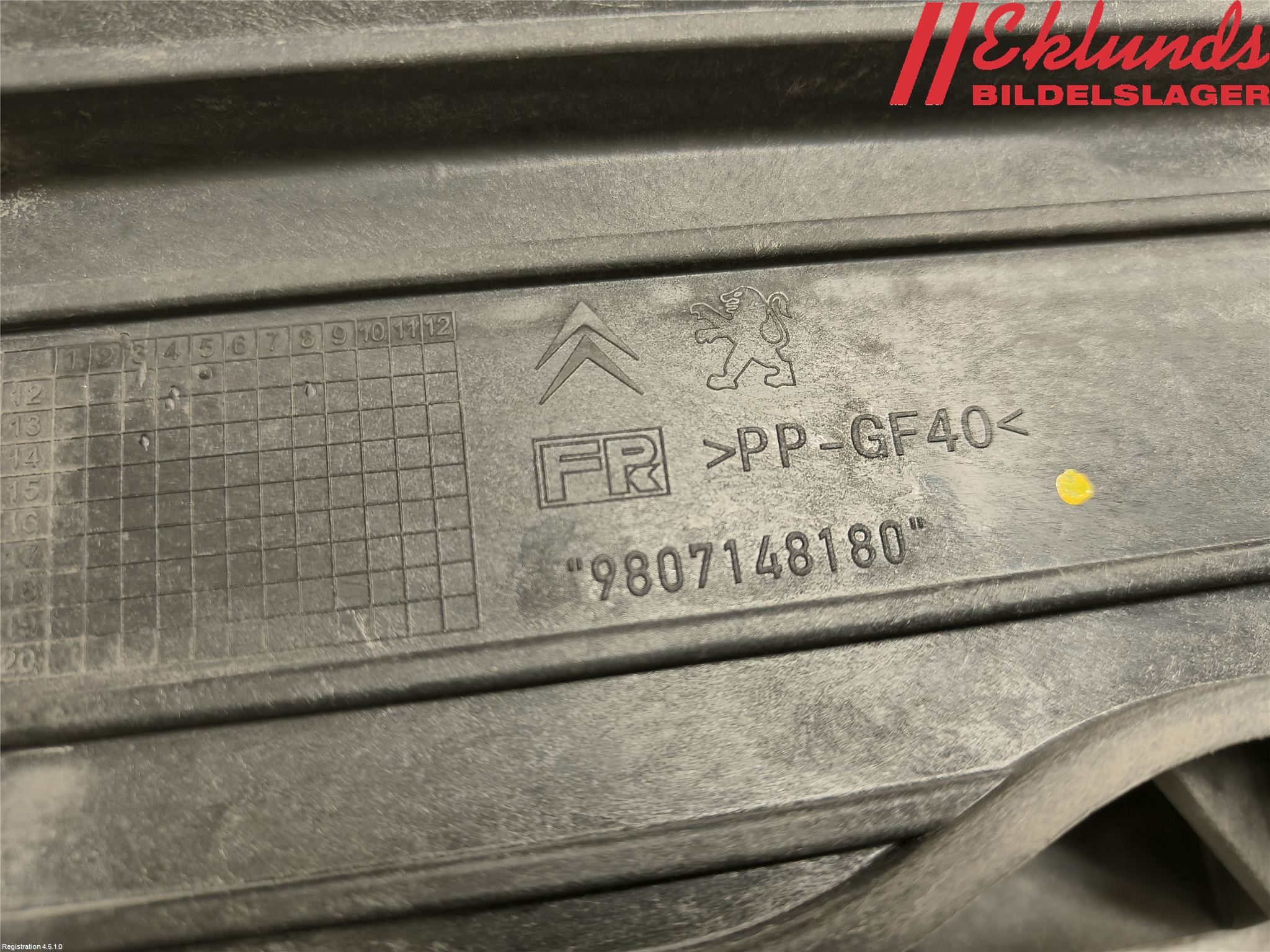 Peugeot 308 14-21 Frontplåt