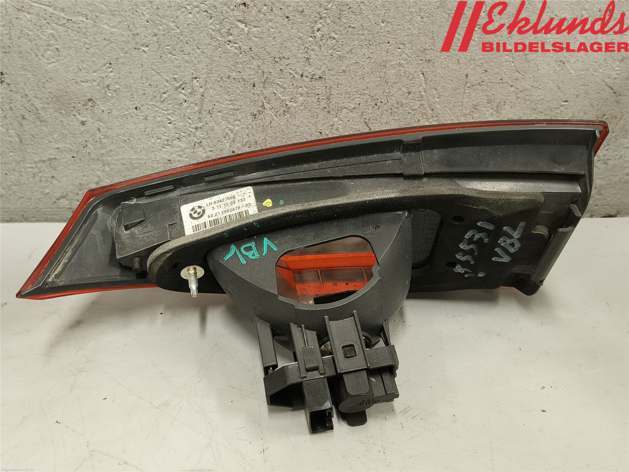 BMW X1 E84 10-15 Bakljus Lucka Vä