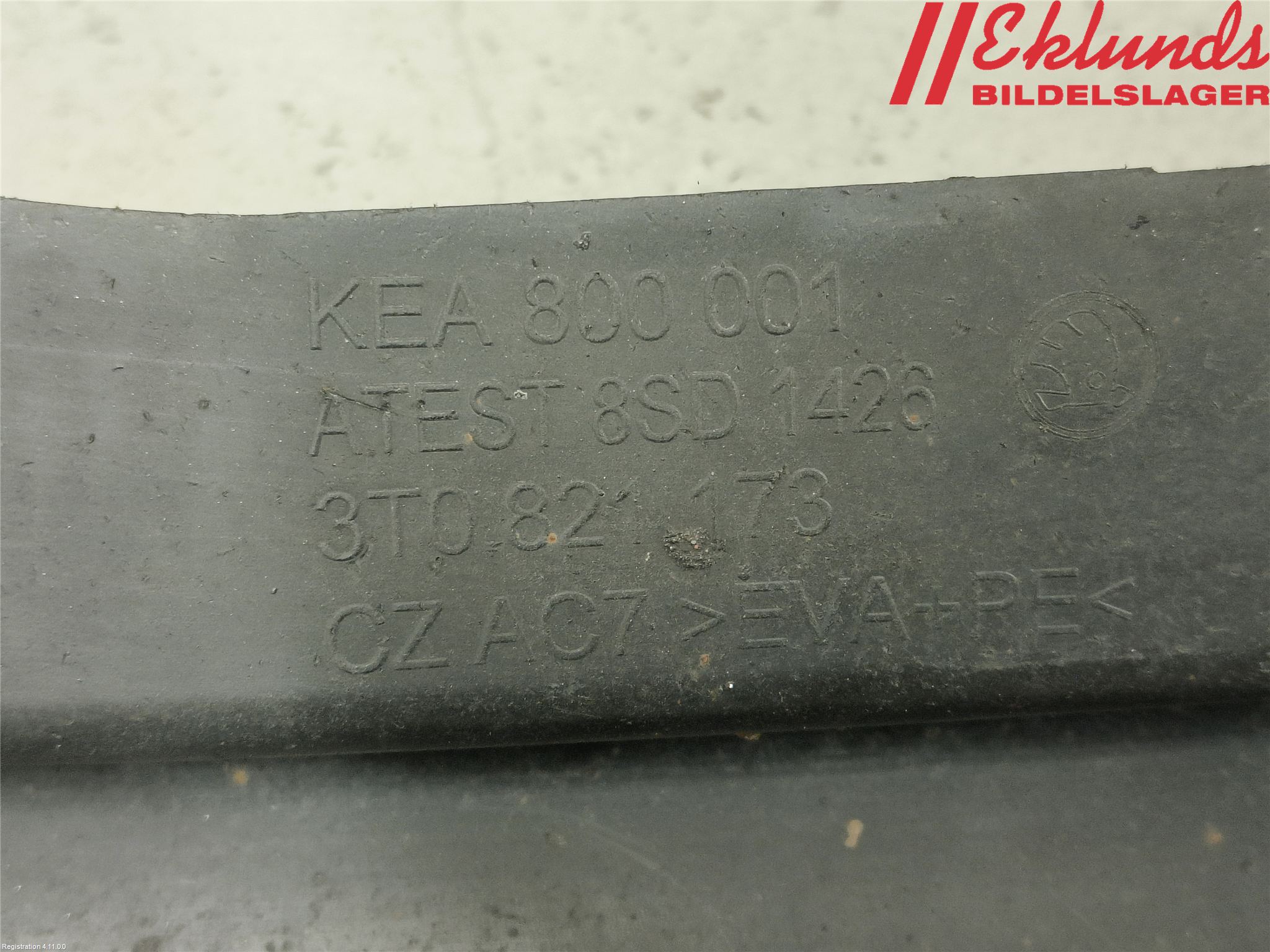 Skoda SUPERB 09-15 Stänkskydd