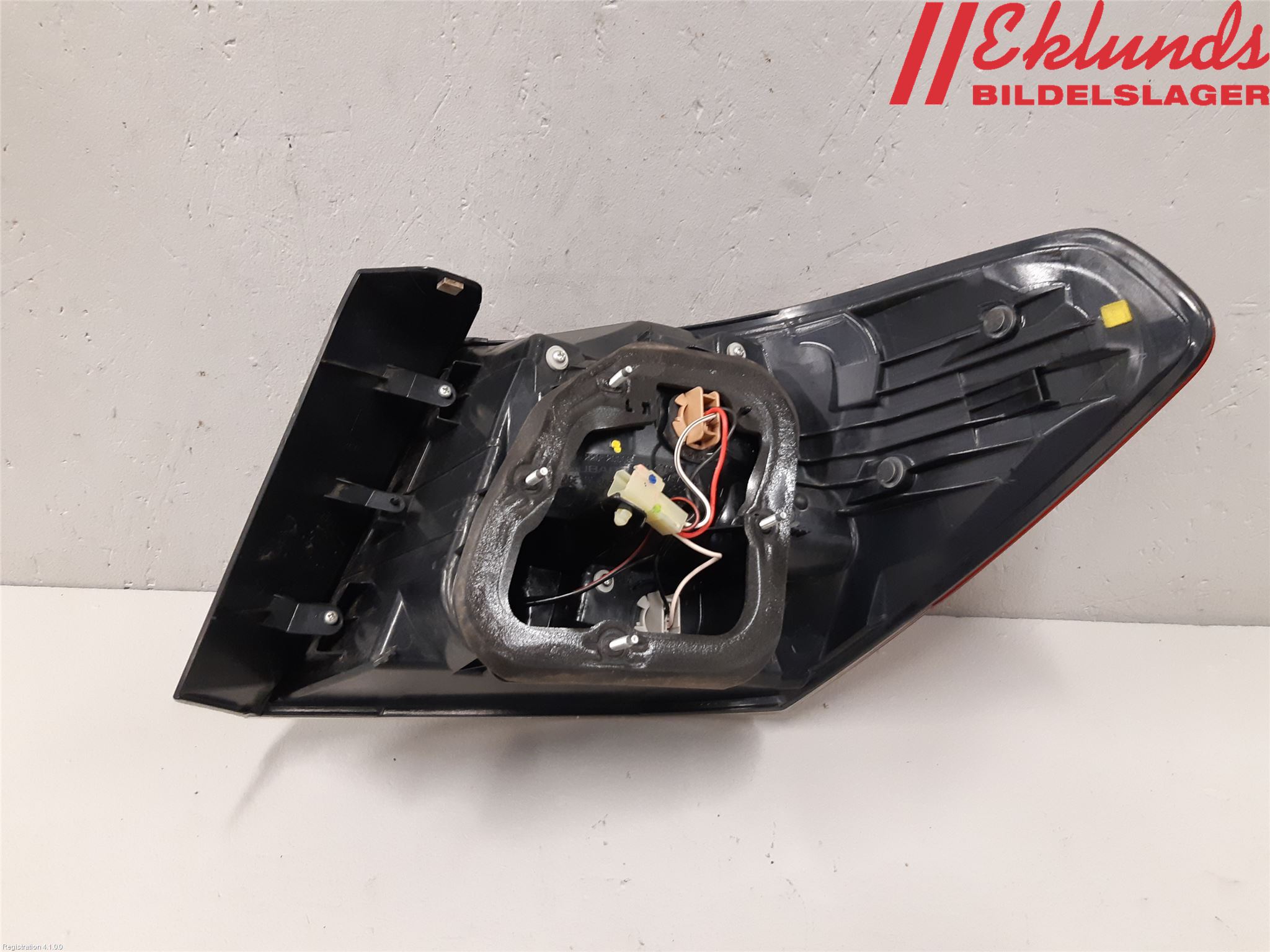 Subaru LEGACY 10-14 Bakljus Vänster