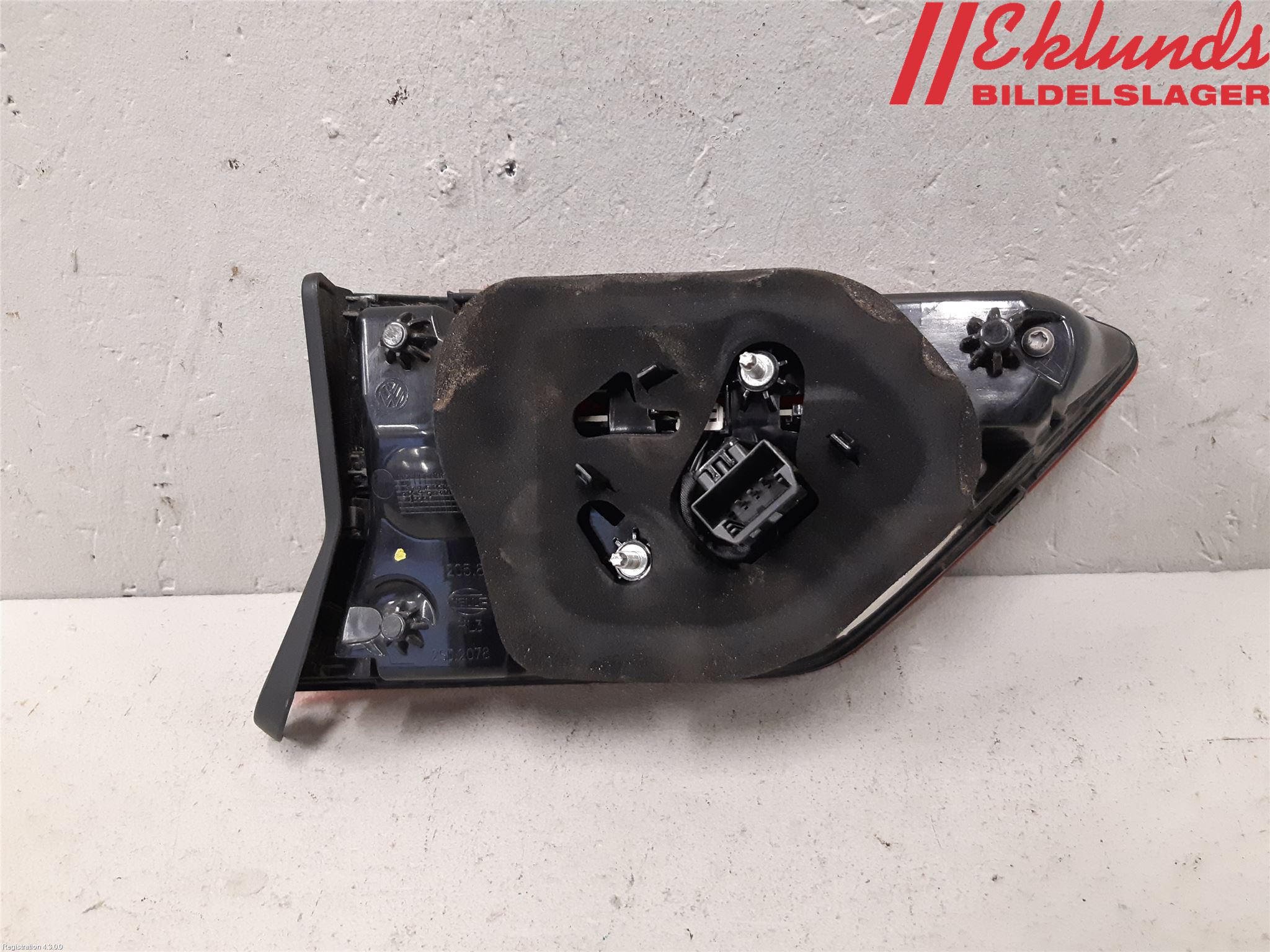 Volkswagen VW TIGUAN 16-24 Bakljus Lucka Hö