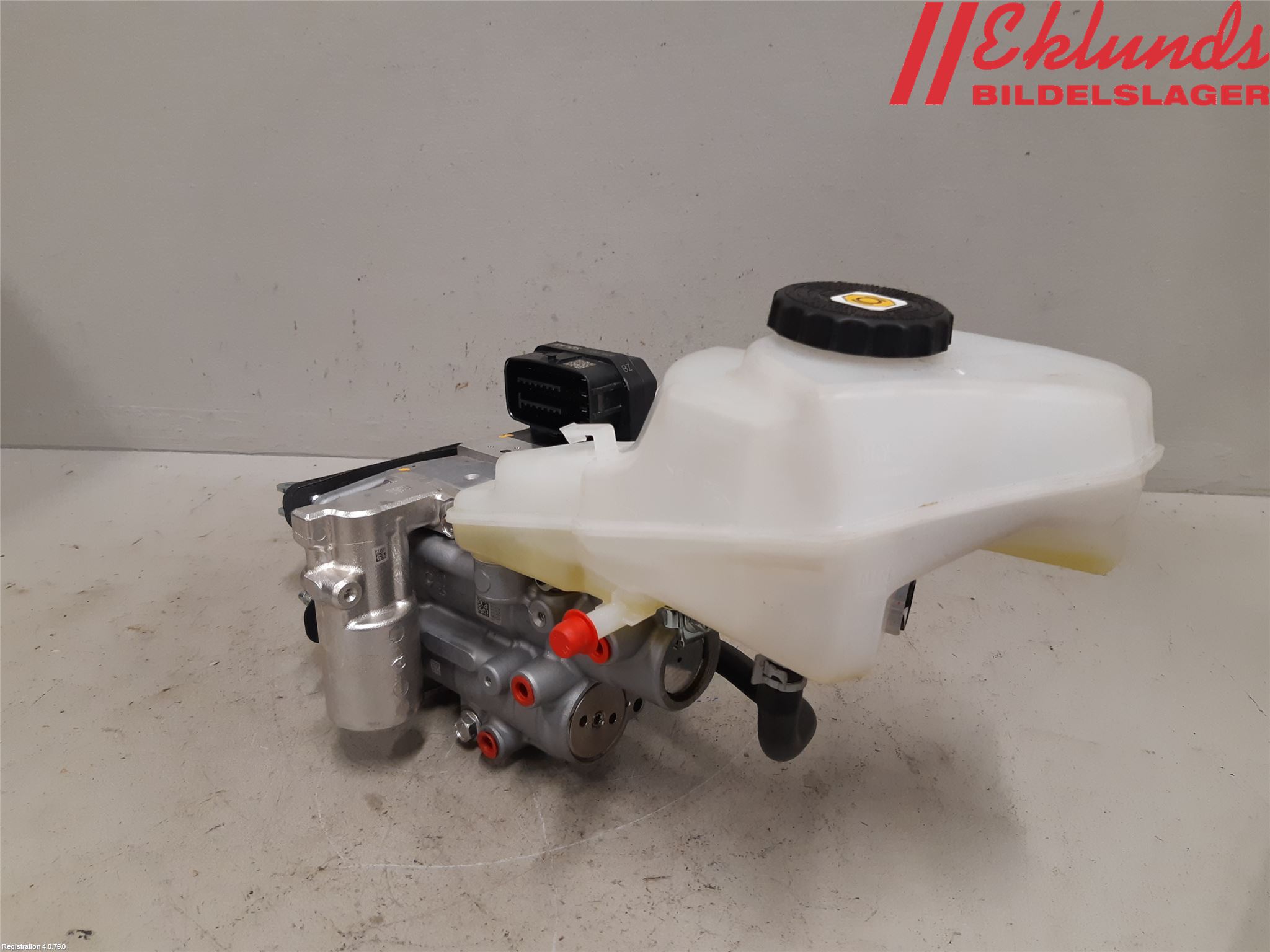 Toyota C-HR 16-23 Broms Huvudcylinder