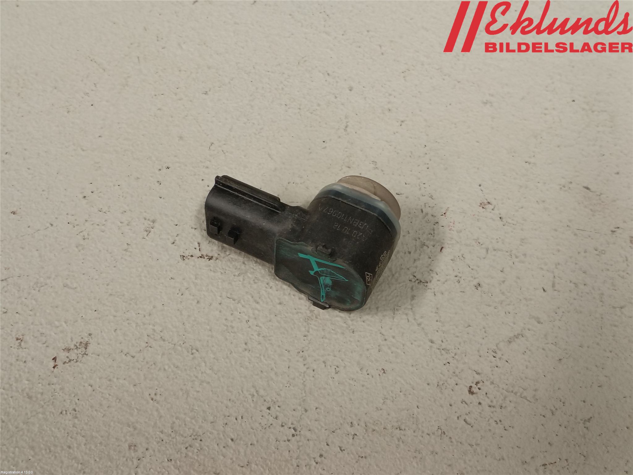 Nissan LEAF 18- Parkeringshjälp Frontsensor