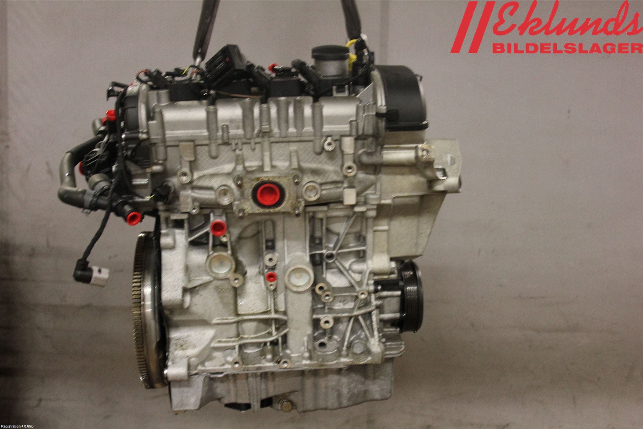 Volkswagen VW GOLF SPORTSVAN 15-20 Motor Bensin