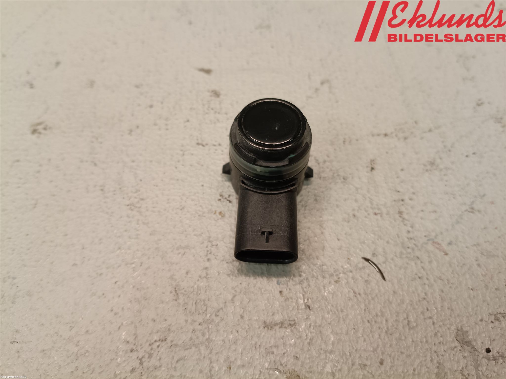 Tesla MODEL 3 17- Parkeringshjälp Backsensor