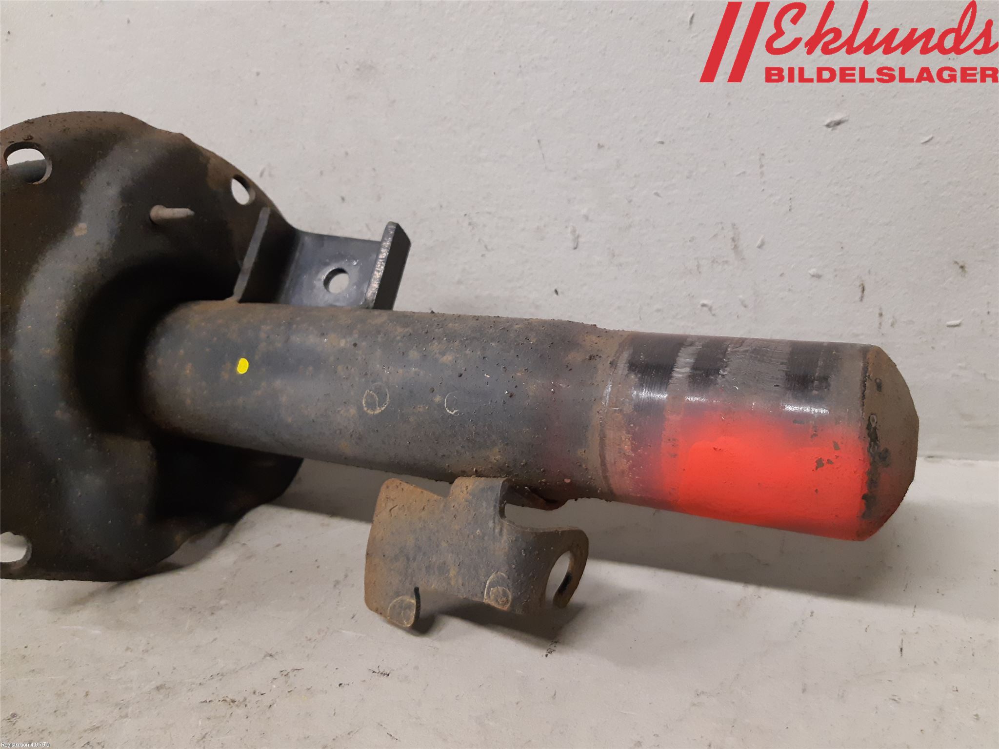 Volvo XC70 14-16 Fjäderben Fram Vänster