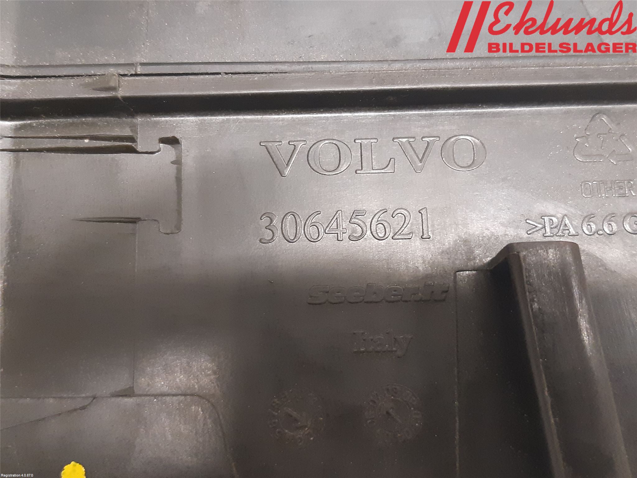 Volvo V70 05-08 Styrservooljebehållare