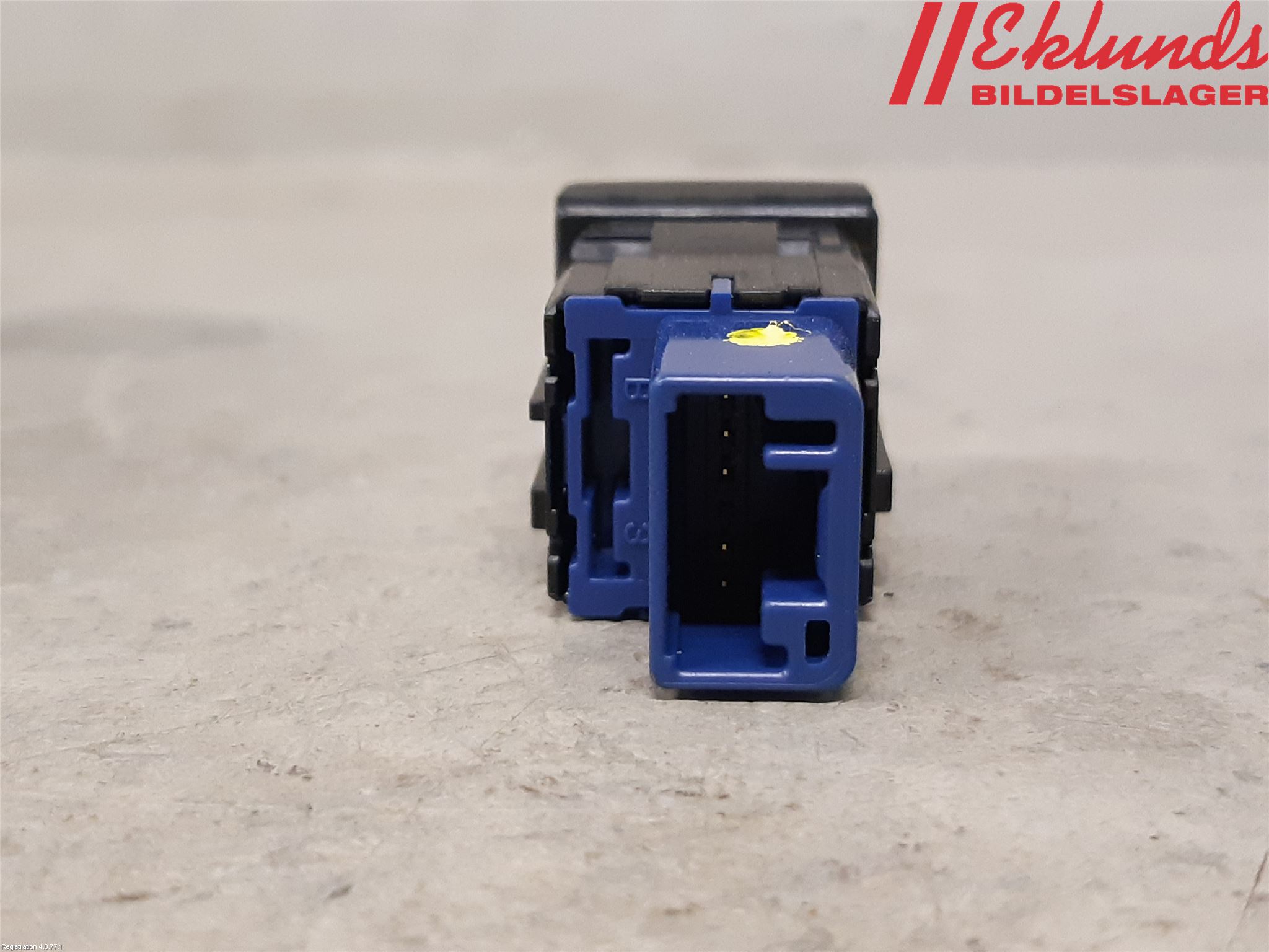 Toyota COROLLA 19- Strömställare Elruta