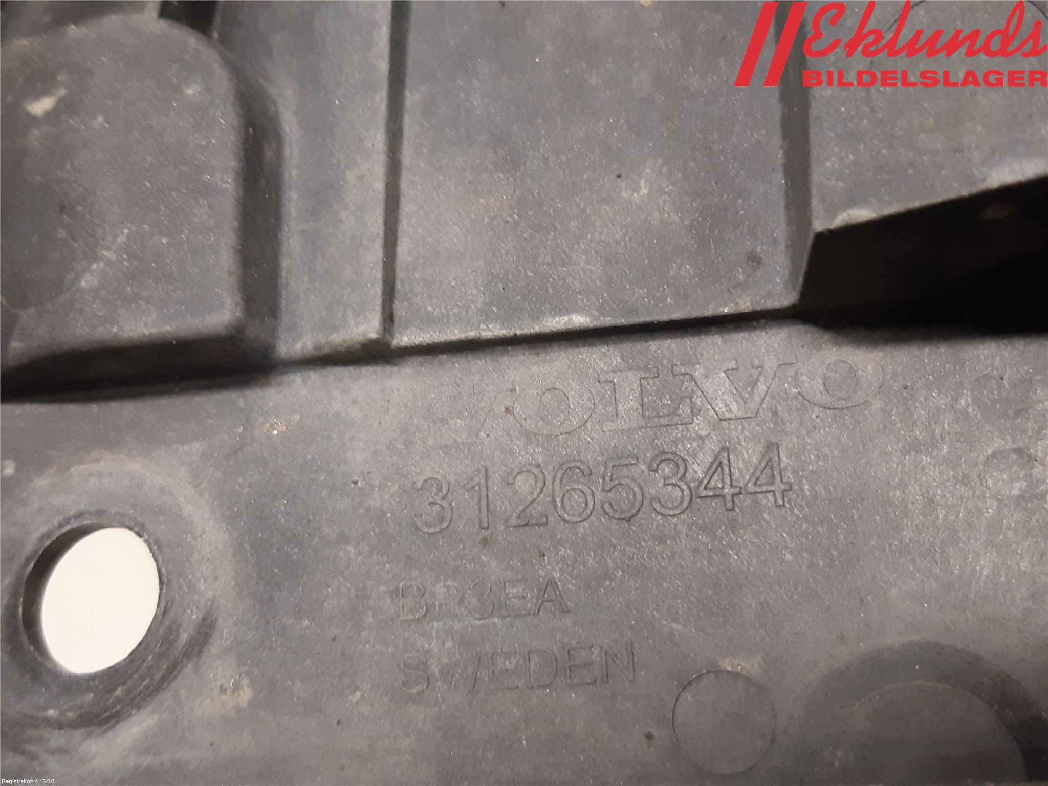 Volvo V70 08-13 Stötfångarfäste Fram Vä