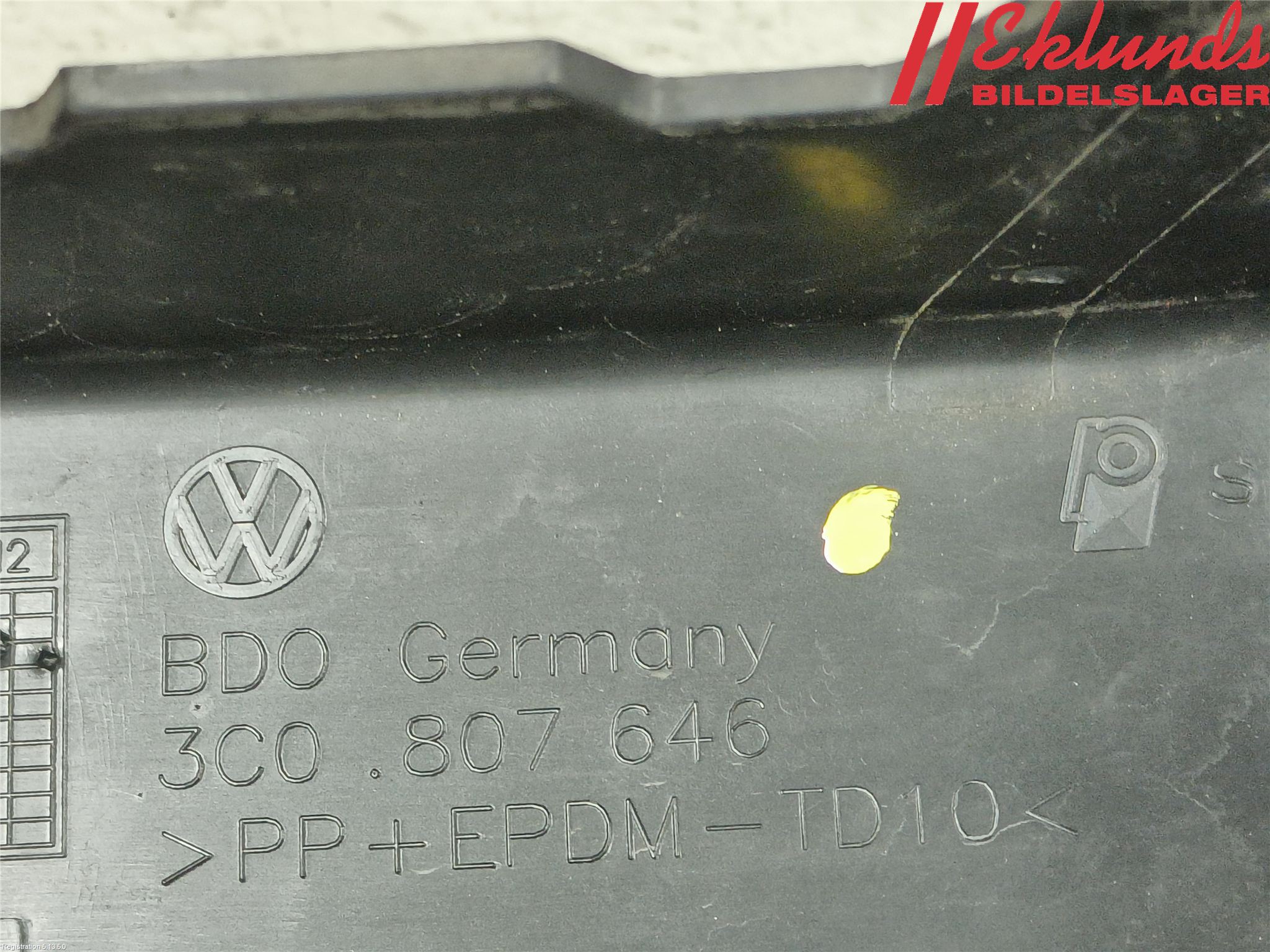 Volkswagen VW PASSAT 05-11 Stötfångarlist Fram