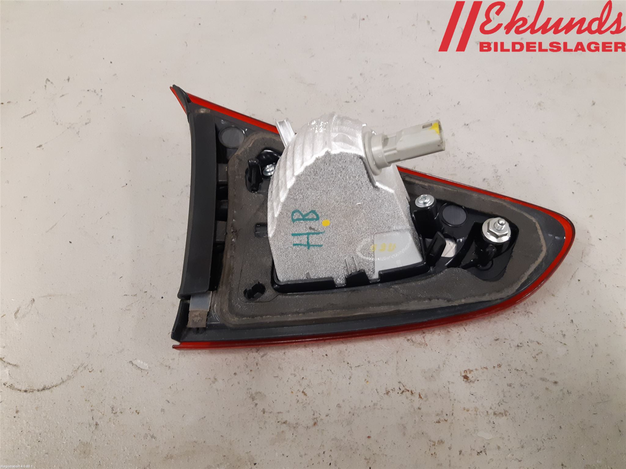 Mazda 2 (DJ) 15-22 Bakljus Lucka Hö