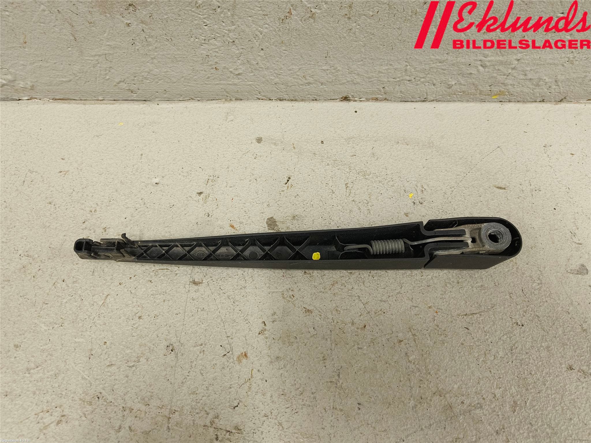 Volvo V60 CROSS COUNTRY 16-18 Torkararm-Bakruta