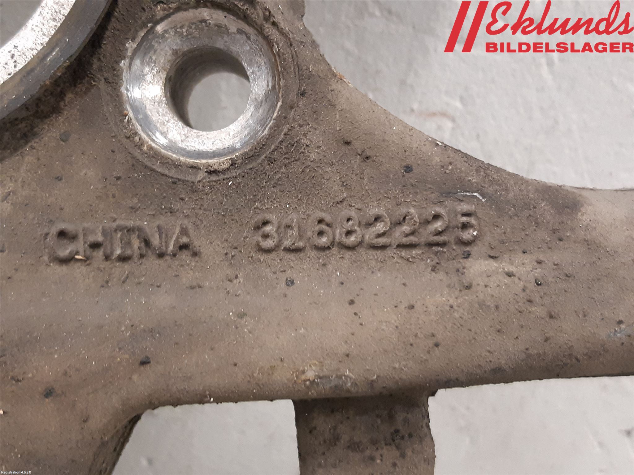 Volvo V90 17->> Styrspindel Lagerhus Vä