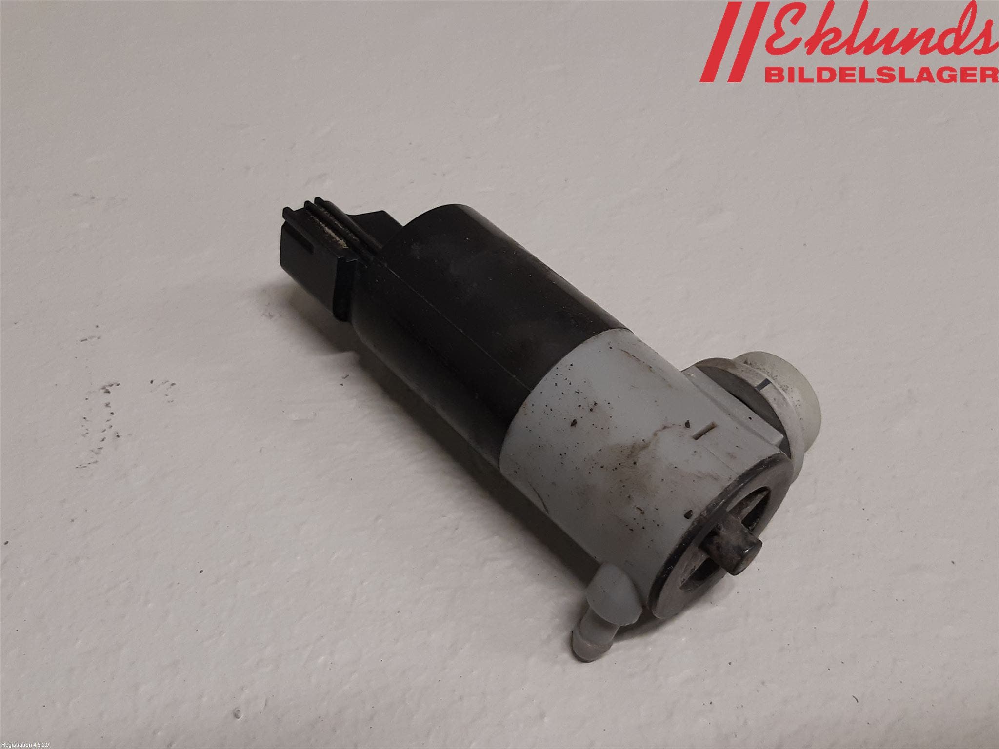 Volvo V90 17->> Spolarpump Högtryck