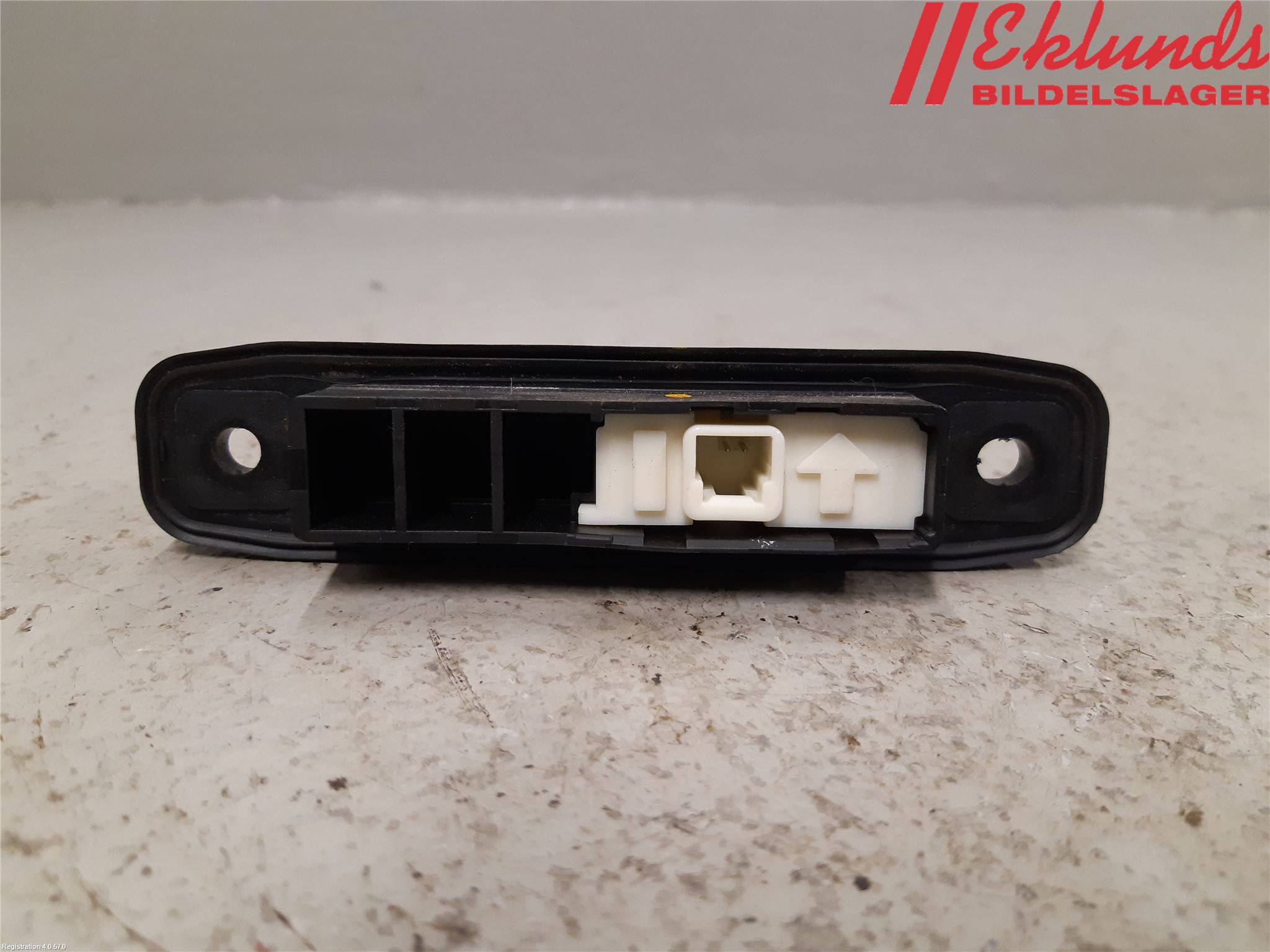 Toyota AVENSIS 09-15 Bakluckehandtag