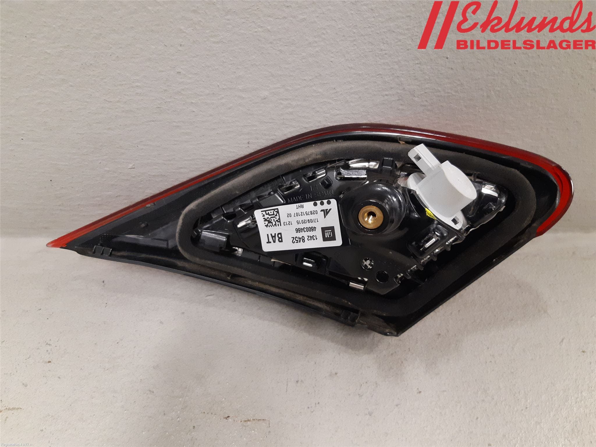 Opel CORSA E 15-19 Bakljus Lucka Hö