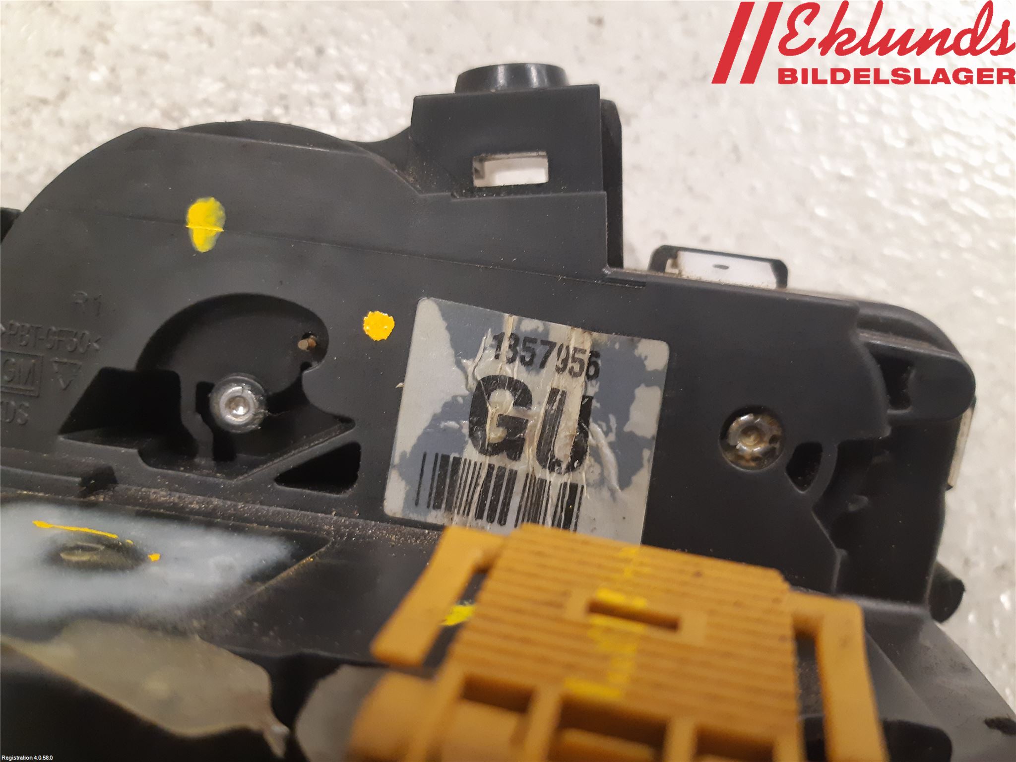 Opel INSIGNIA 09-16 Låskista-Dörrlås