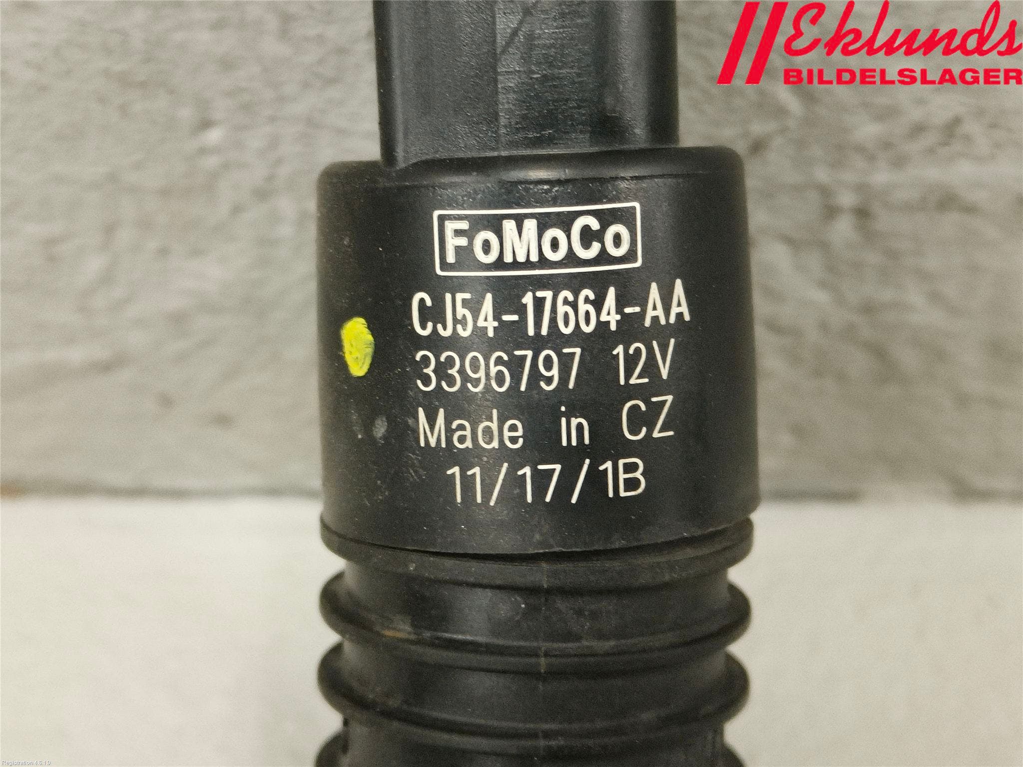 Ford KUGA 17-19 Spolarpump Vindruta