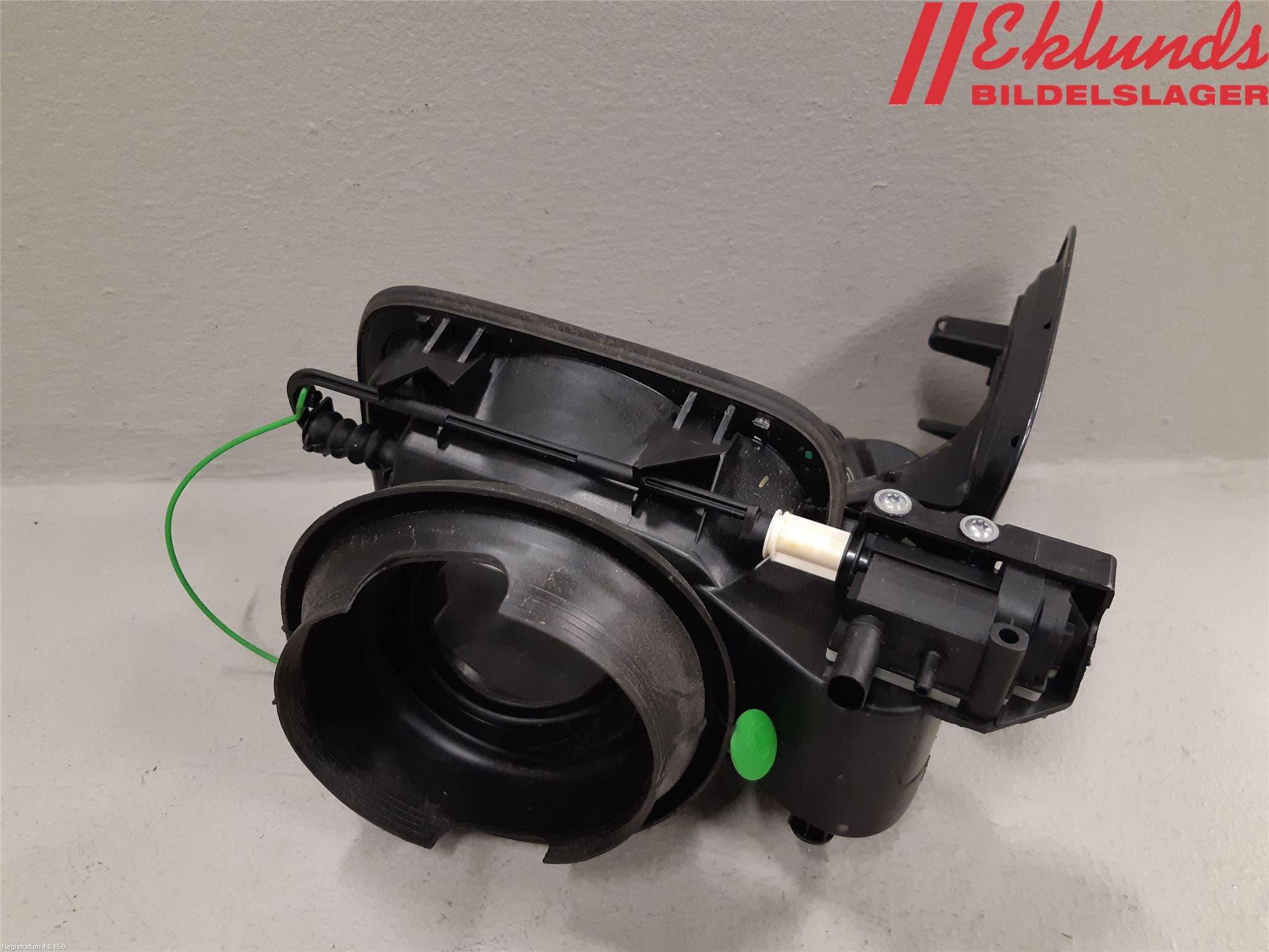 BMW X1 E84 10-15 Tanklucka