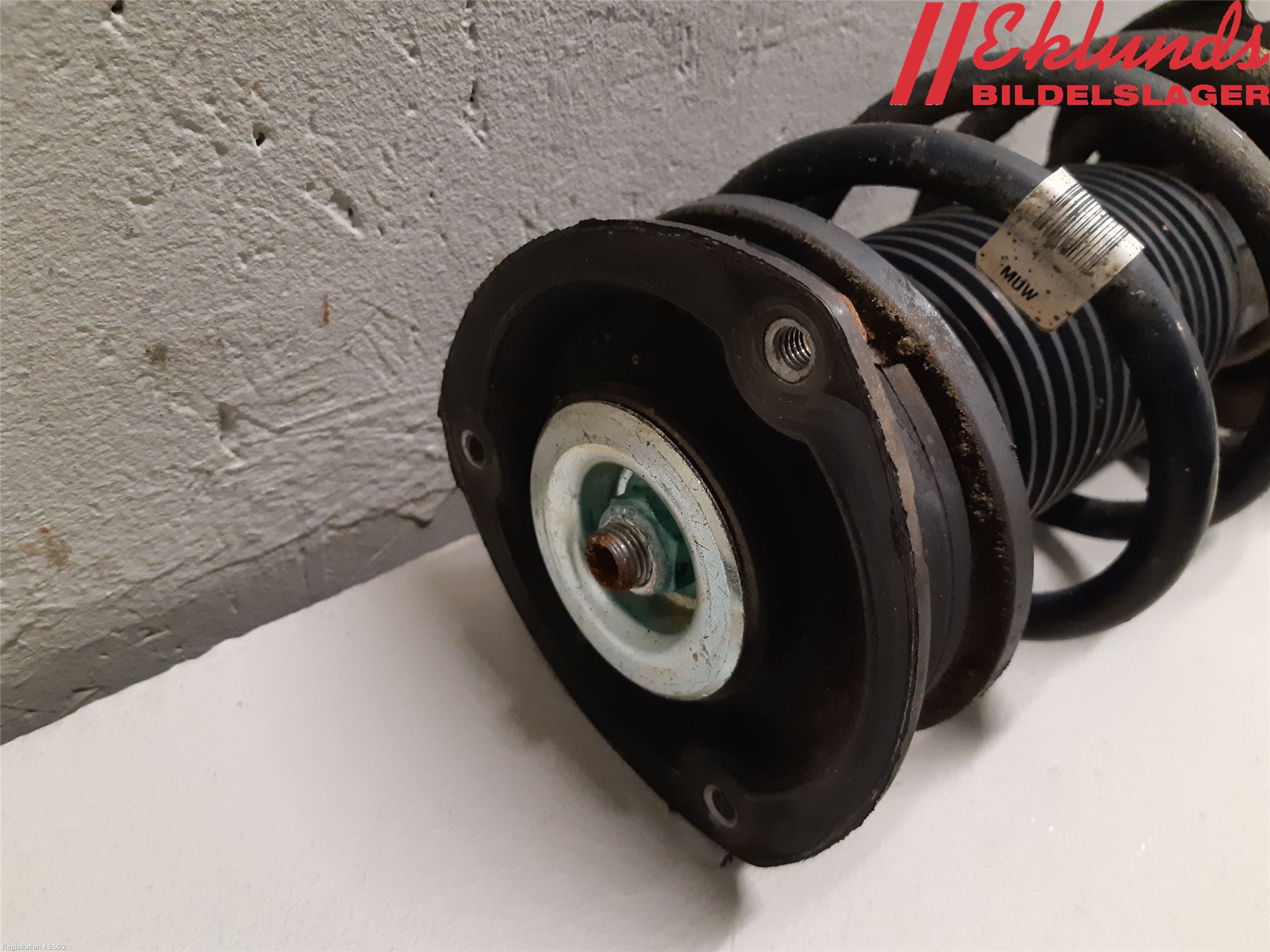 Volkswagen VW PASSAT 15-19 Fjäderben Fram Höger