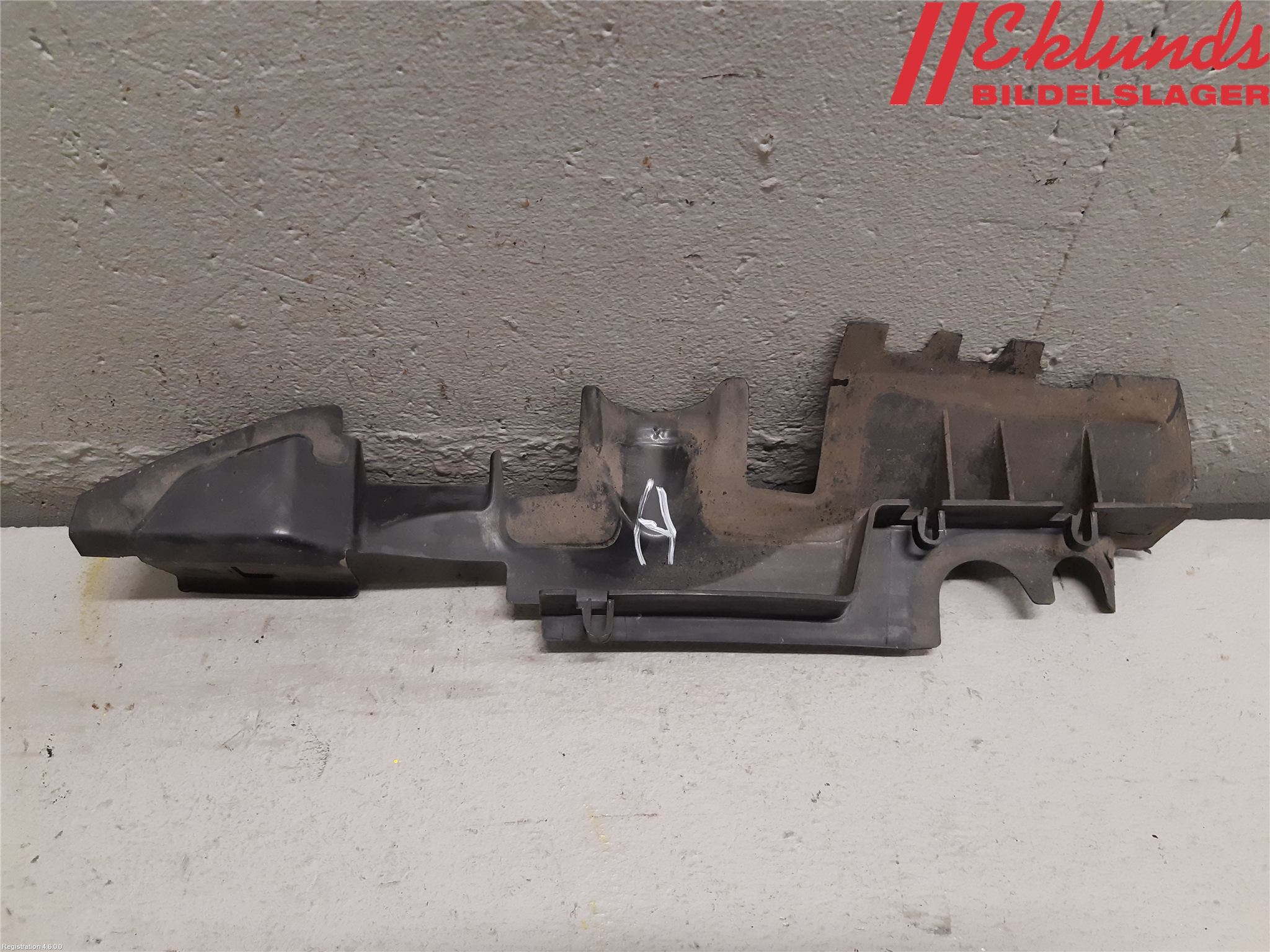 Volkswagen VW PASSAT 11-14 Deflektor Plåt-Plast Kylning