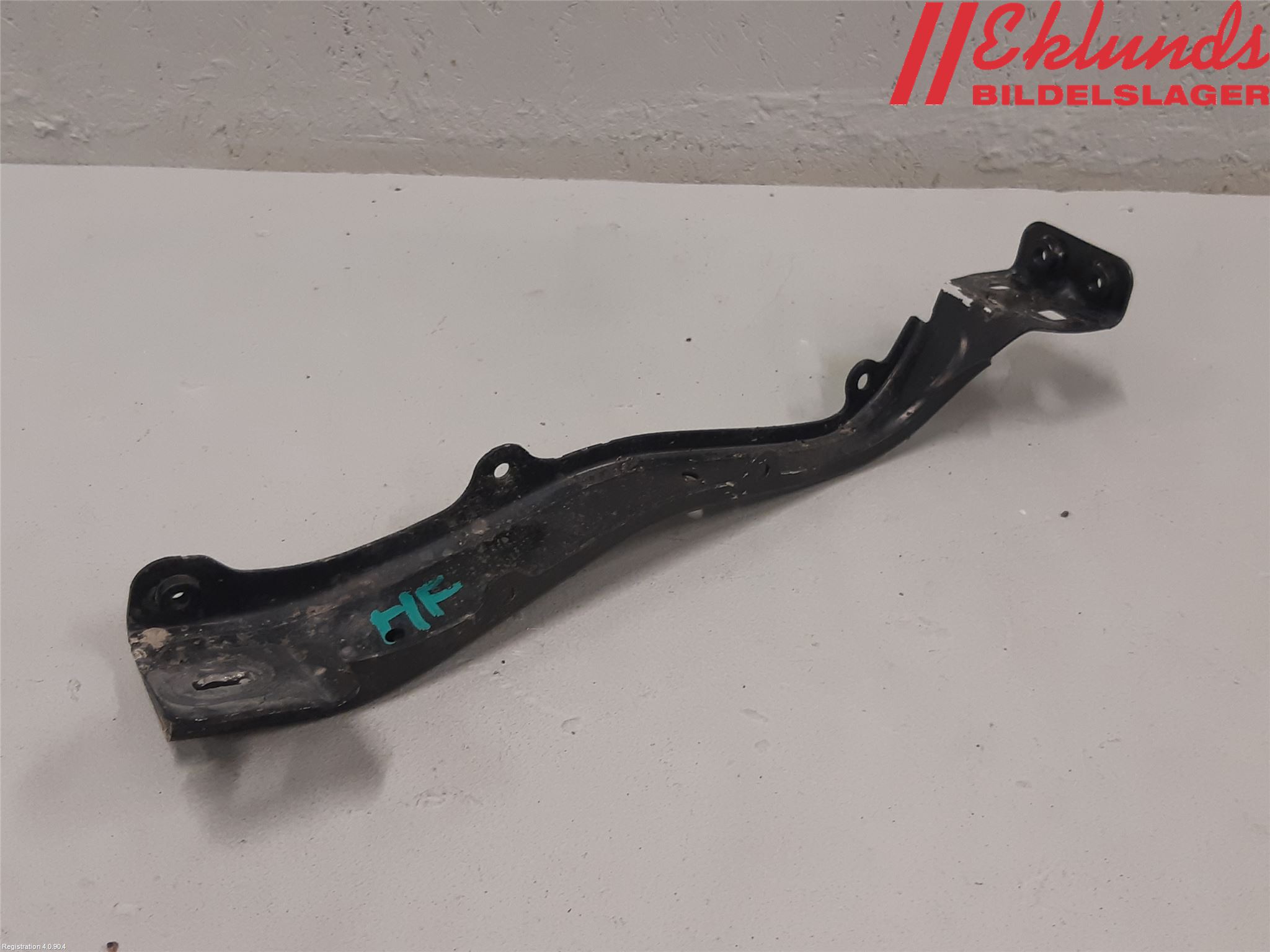 Mercedes-Benz MB E-KLASS (W212) 09-16 Frontplåt