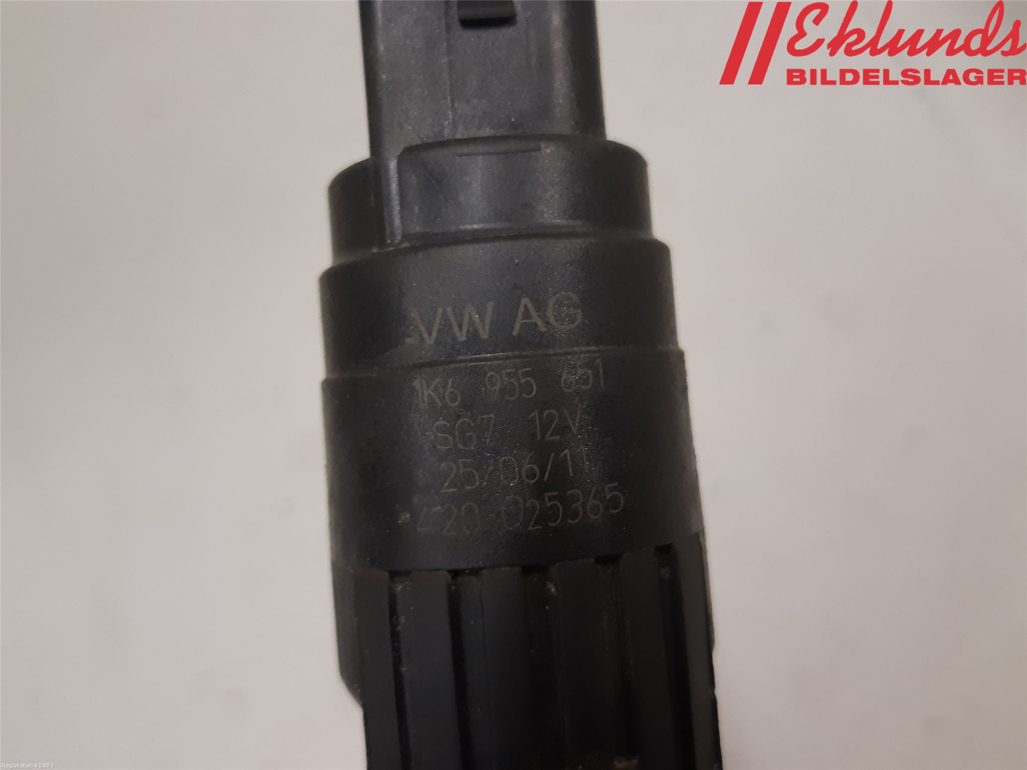 Volkswagen VW POLO 10-17 Spolarpump Vindruta