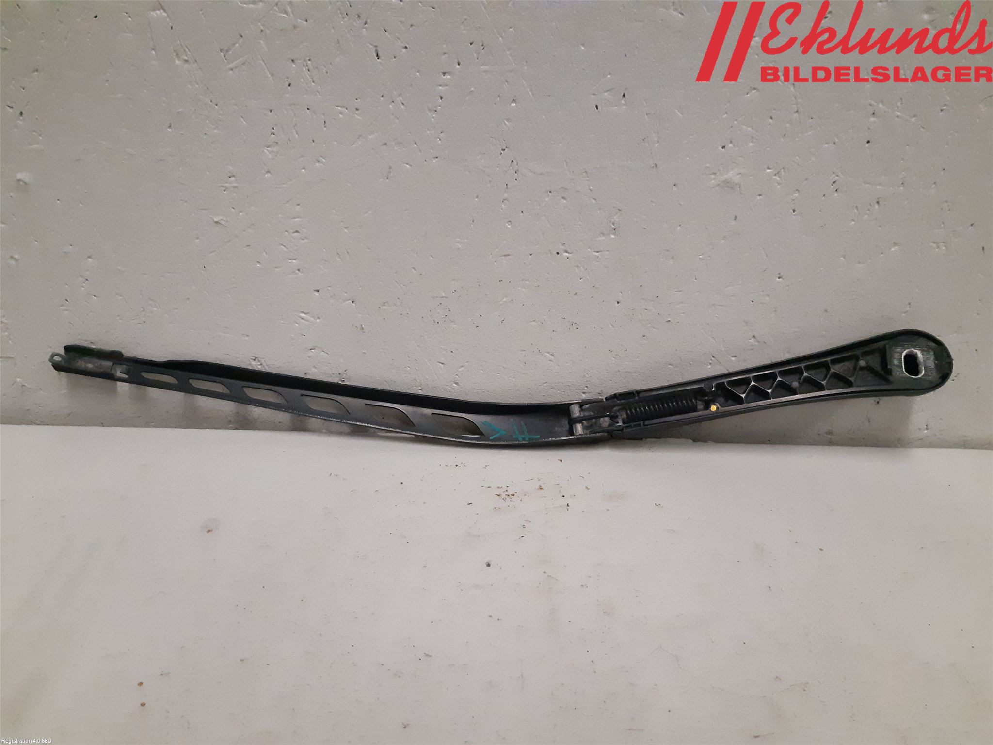 BMW 5 E60/61 Sed/Tou 02-10 Torkararm Armar Vindruta