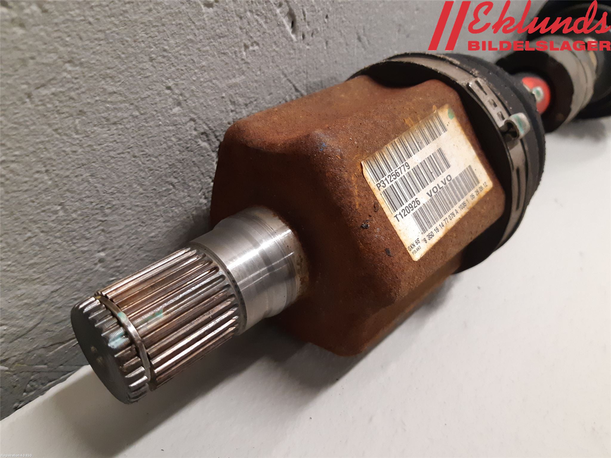 Volvo S60 11-13 Drivaxel Fram Vänster