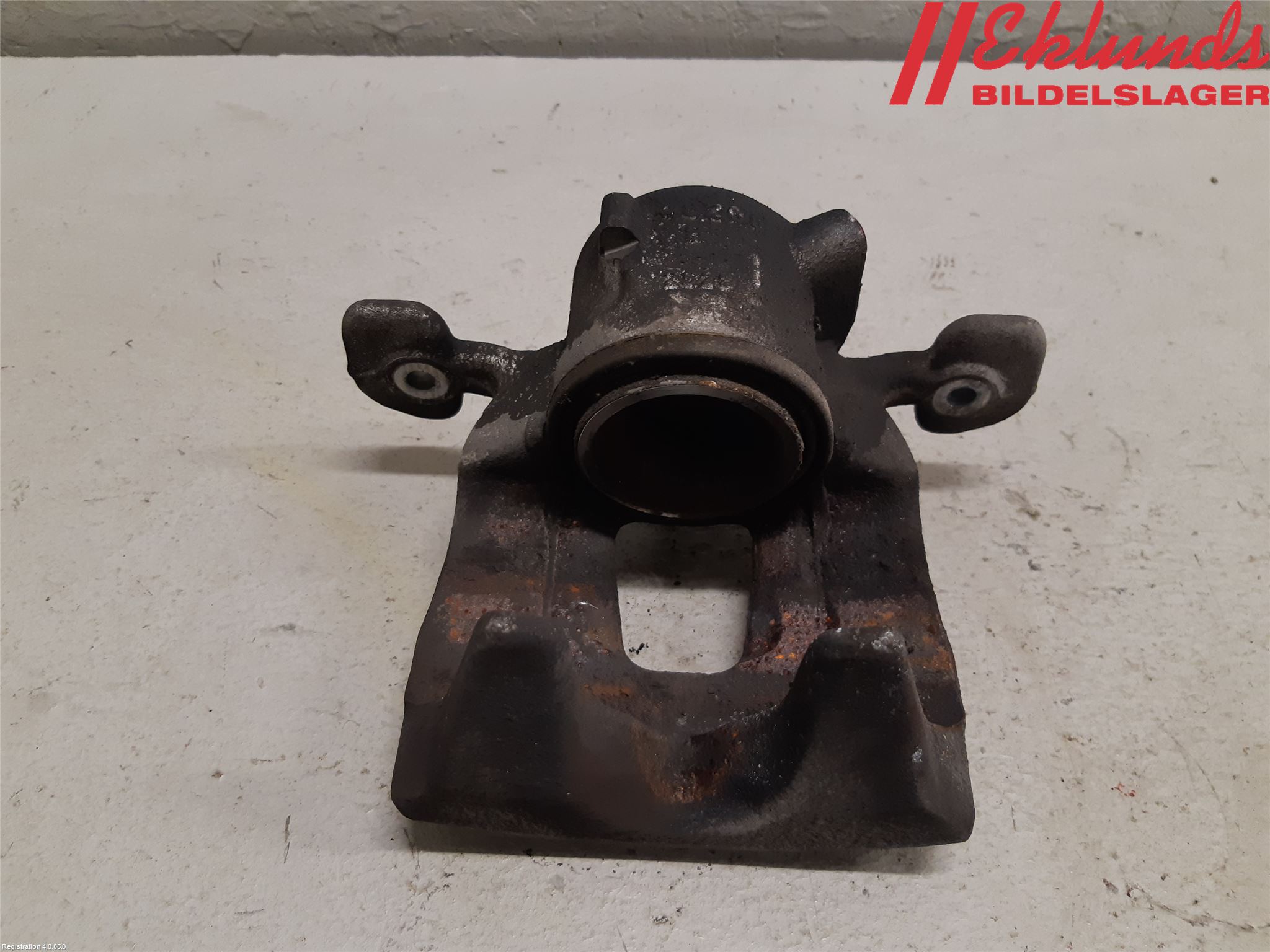 BMW X1 F48 15-22 Bromsok Fram Höger