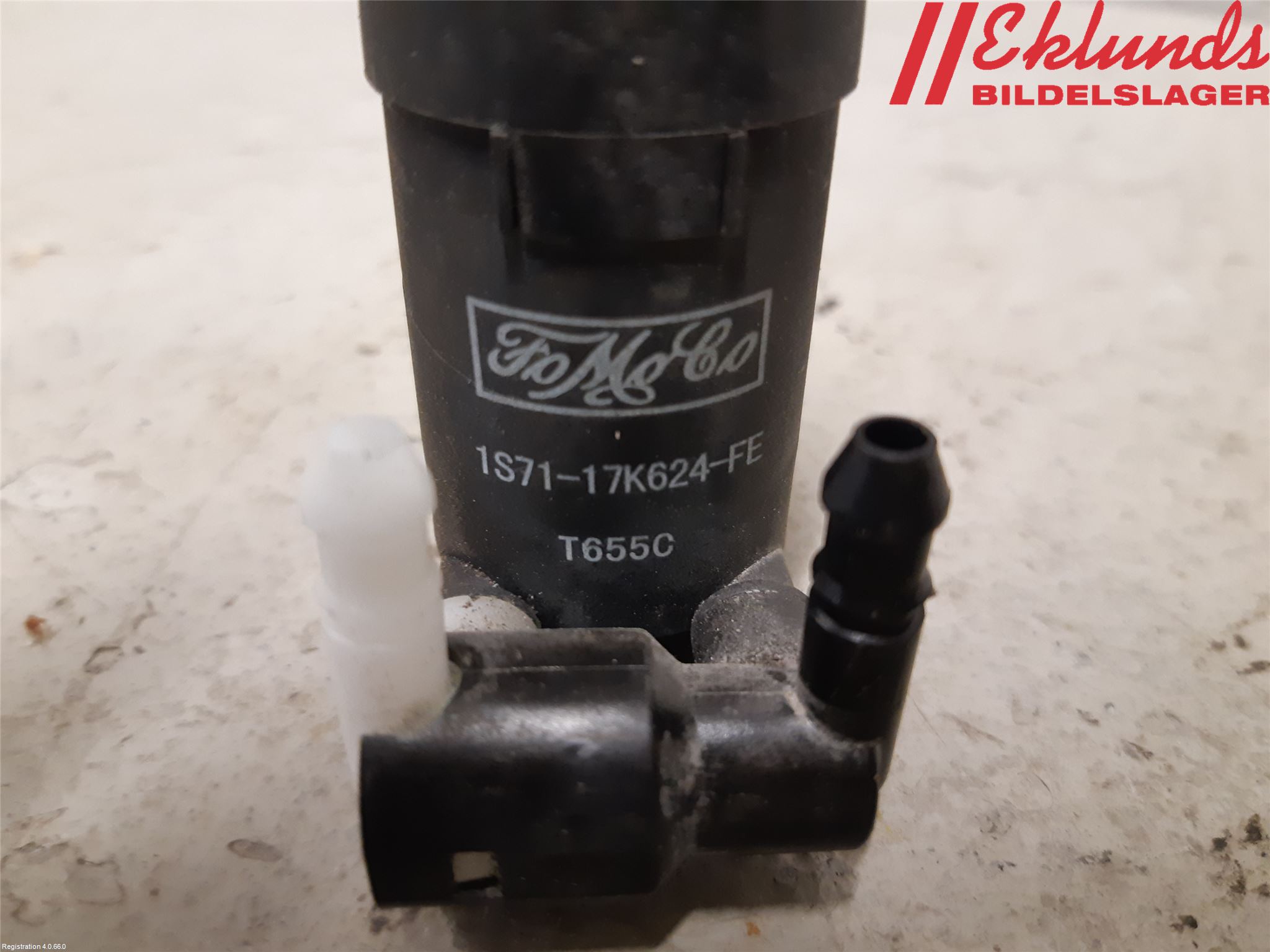 Ford KUGA 08-12 Spolarpump Vindruta