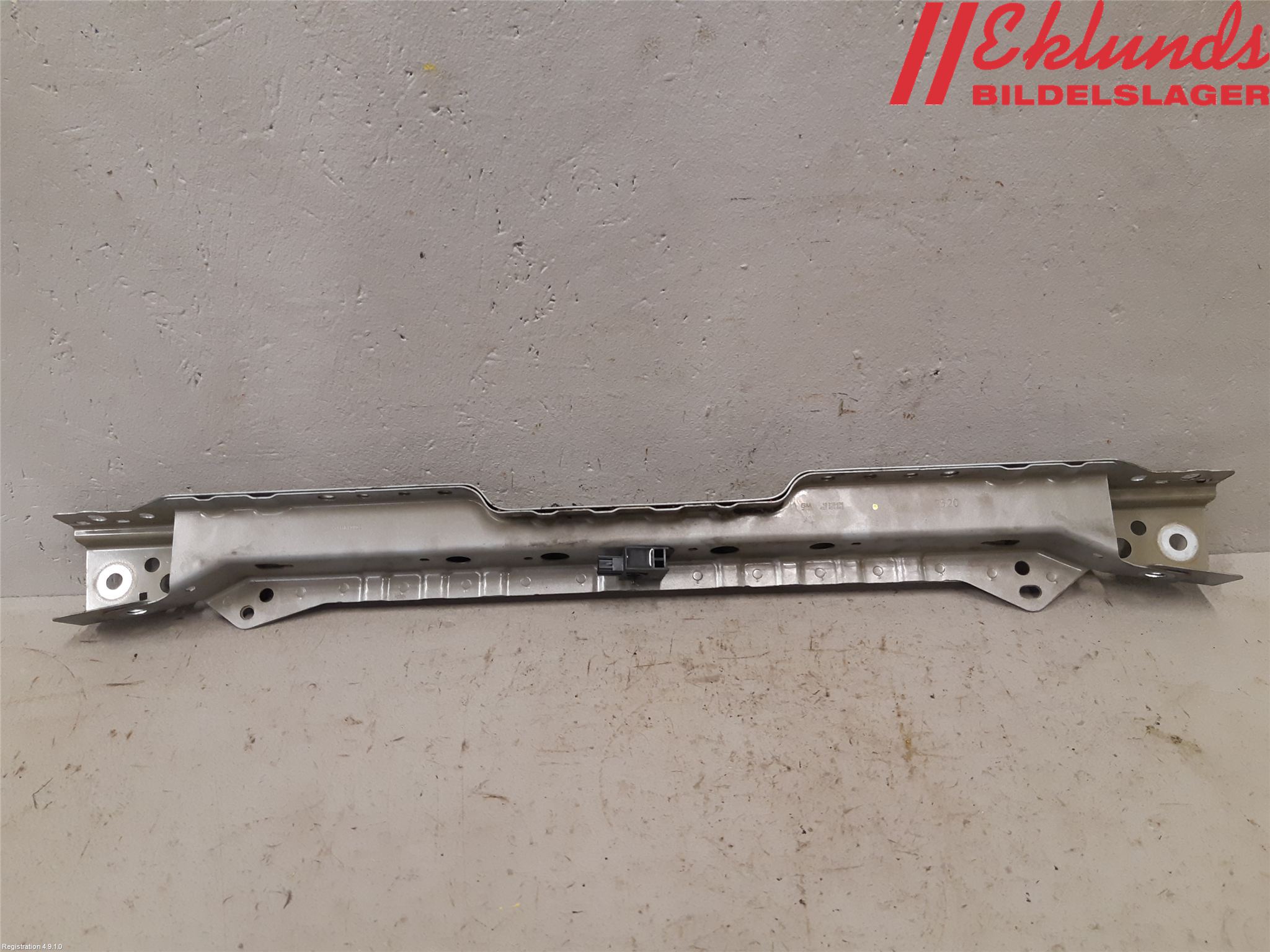 Opel ASTRA J 10-15 Kylarfäste-Ram-Balk