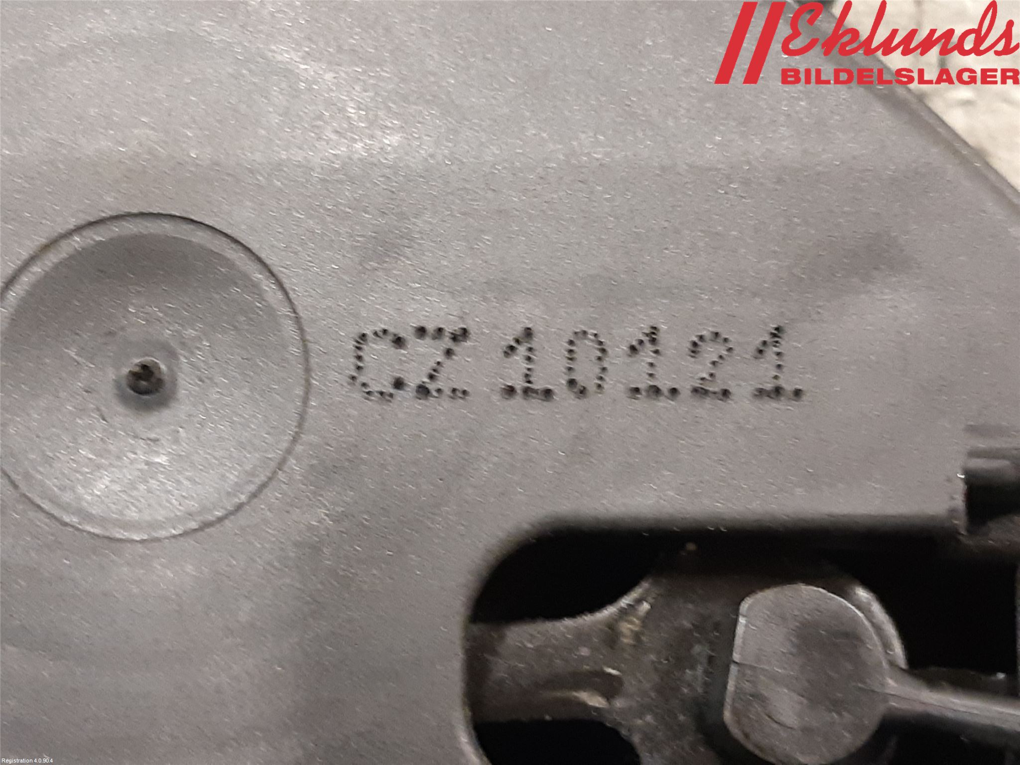 BMW 1 E87/81 5D/3D 03-11 Låskista Baklucka