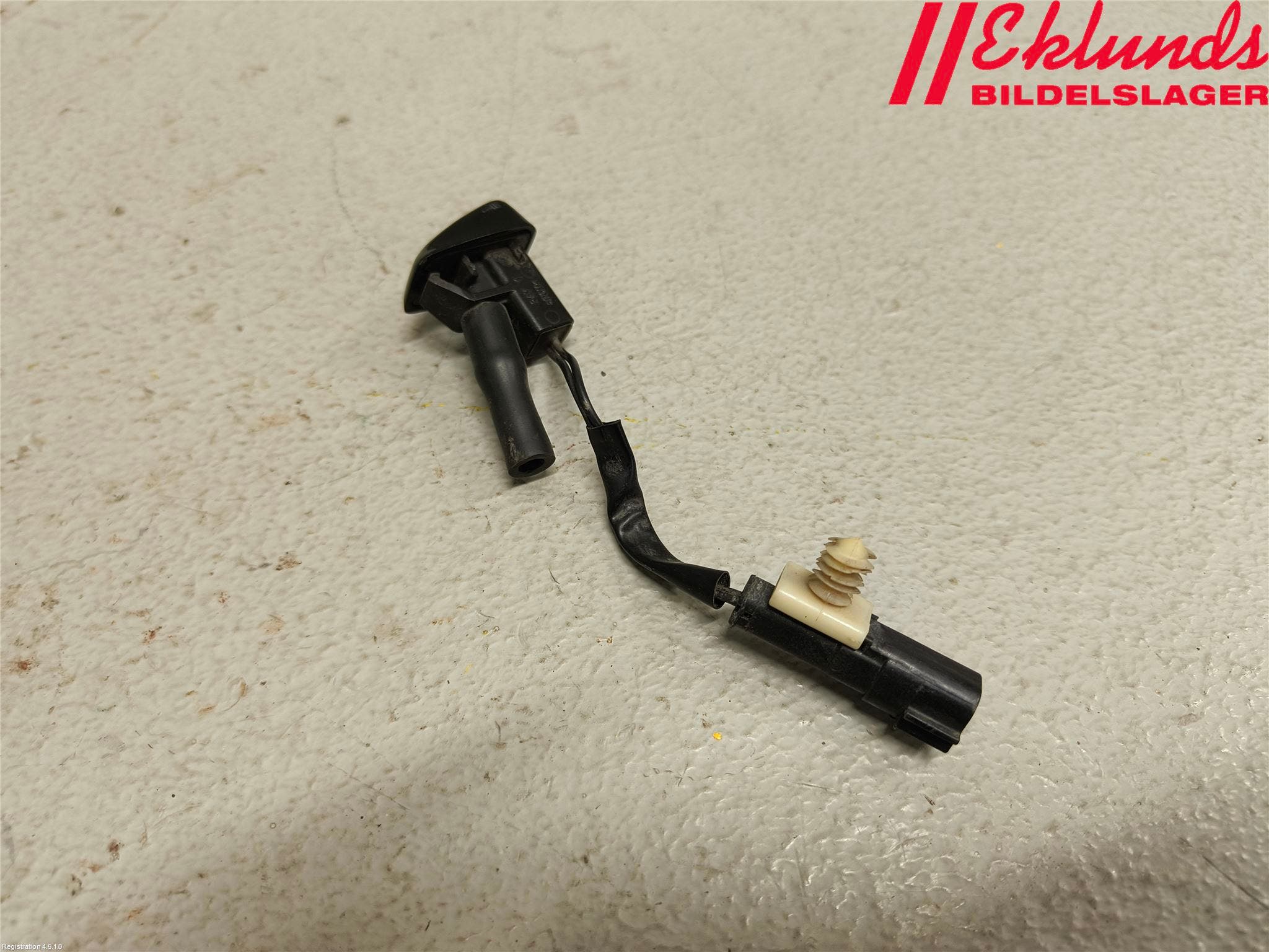 Volvo V70 14-16 Spolarmunstycke Rutor