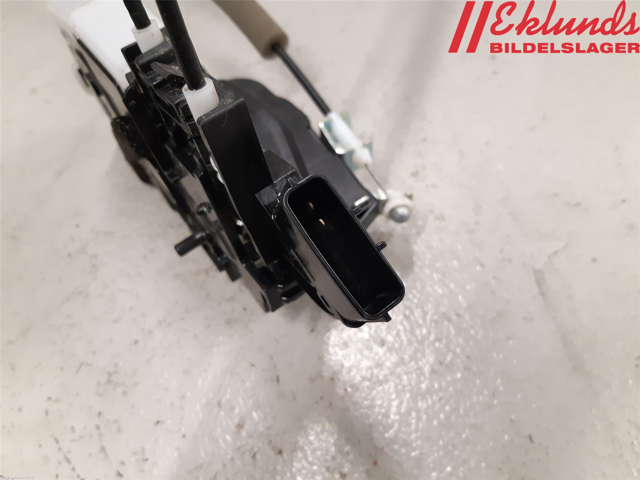 Nissan JUKE 10-14 Låskista-Dörrlås