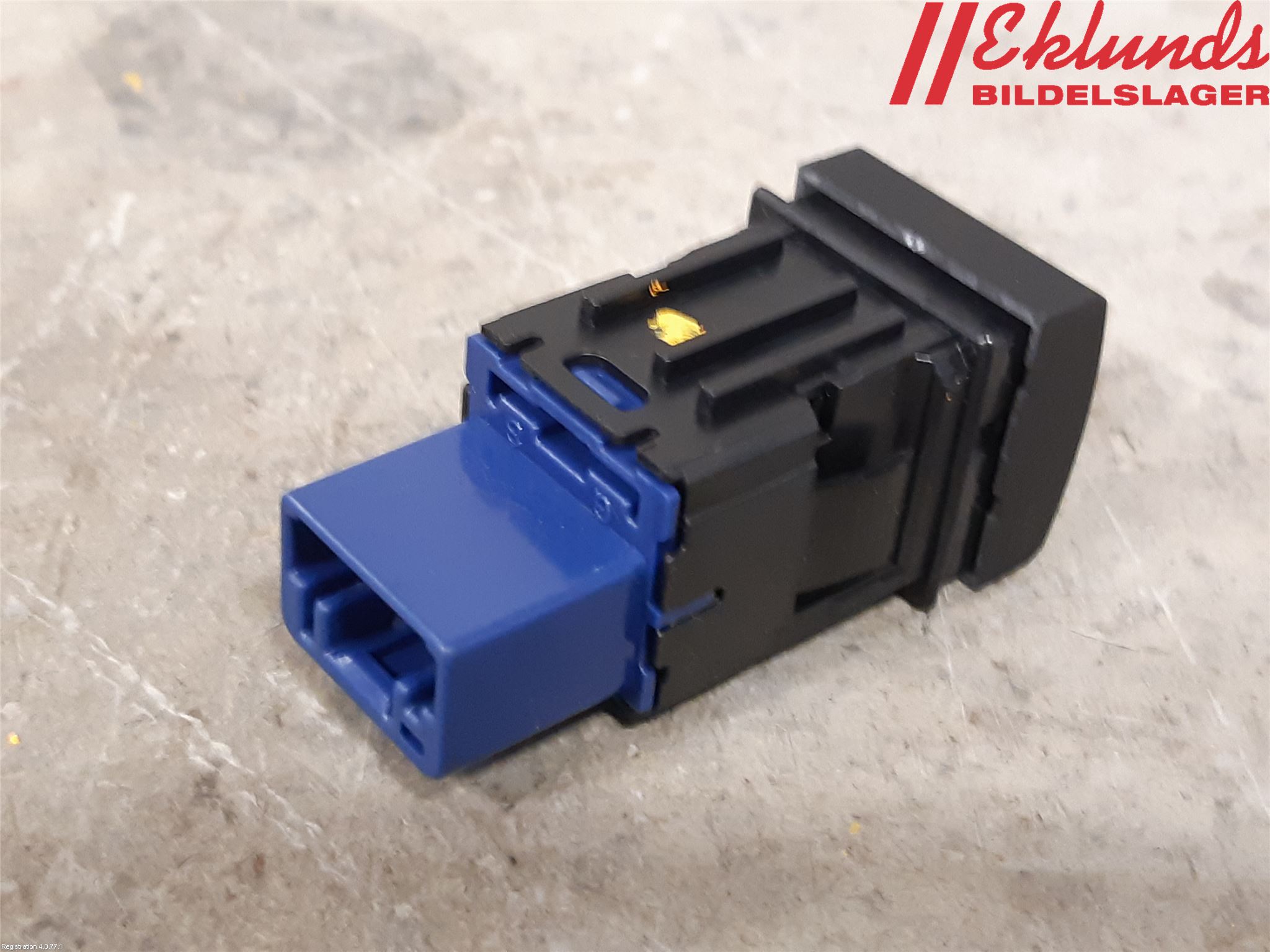 Toyota COROLLA 19- Strömställare Baklucka