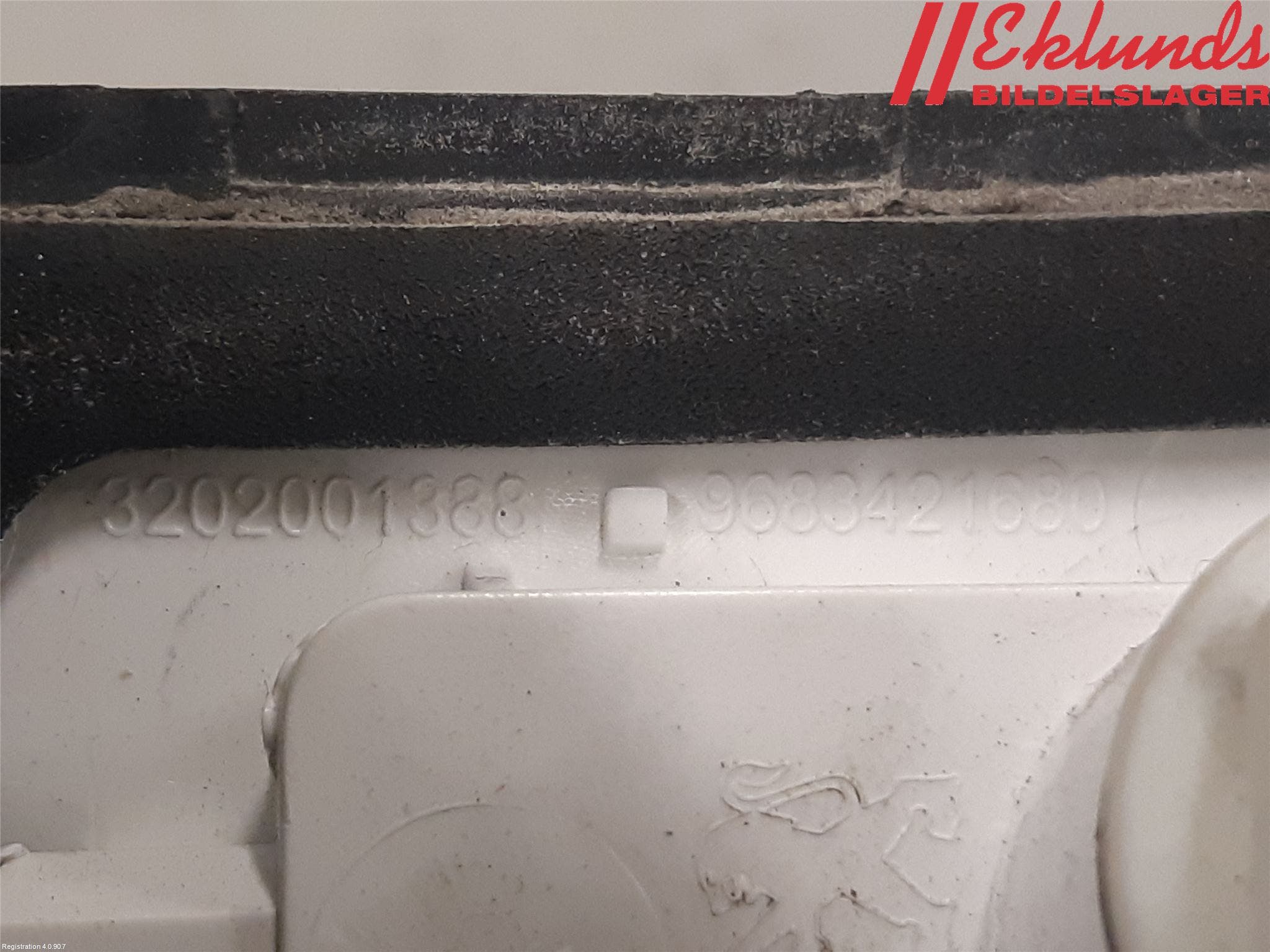 Toyota PROACE II 16- Skylt Belysning