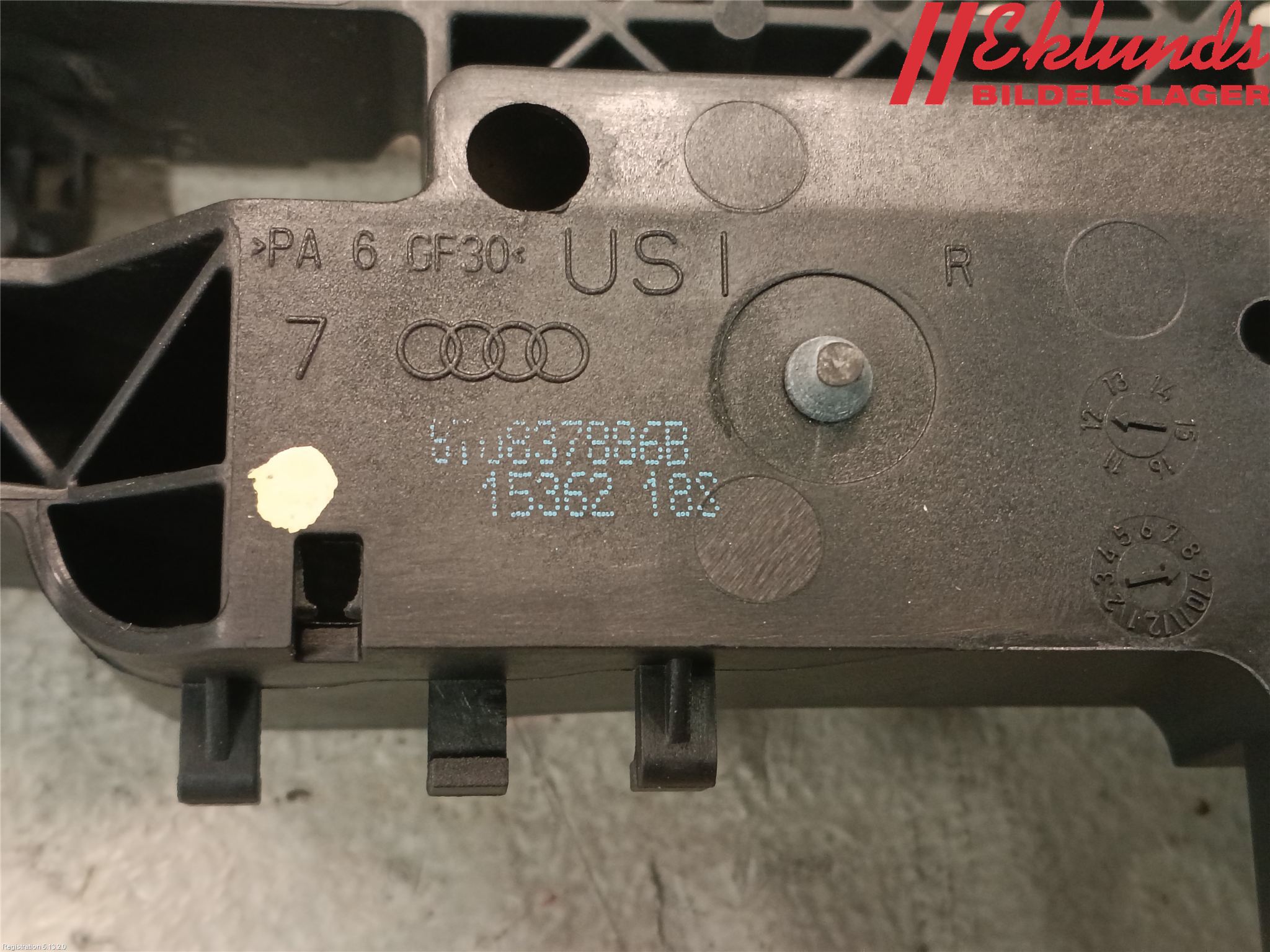 Audi A4 ALLROAD 09-16 Dörrhandtag Yttre Hö