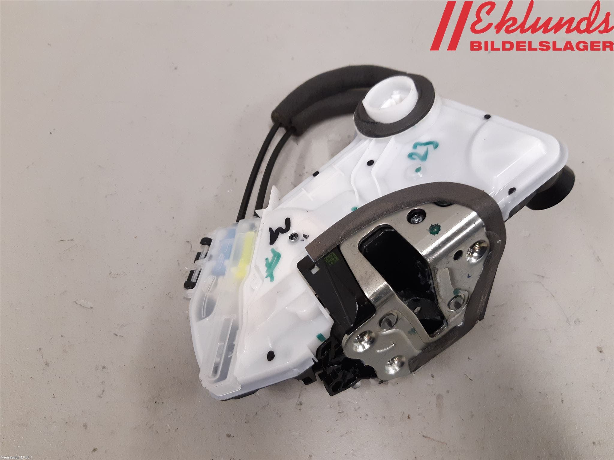 Toyota COROLLA 19- Låskista-Dörrlås