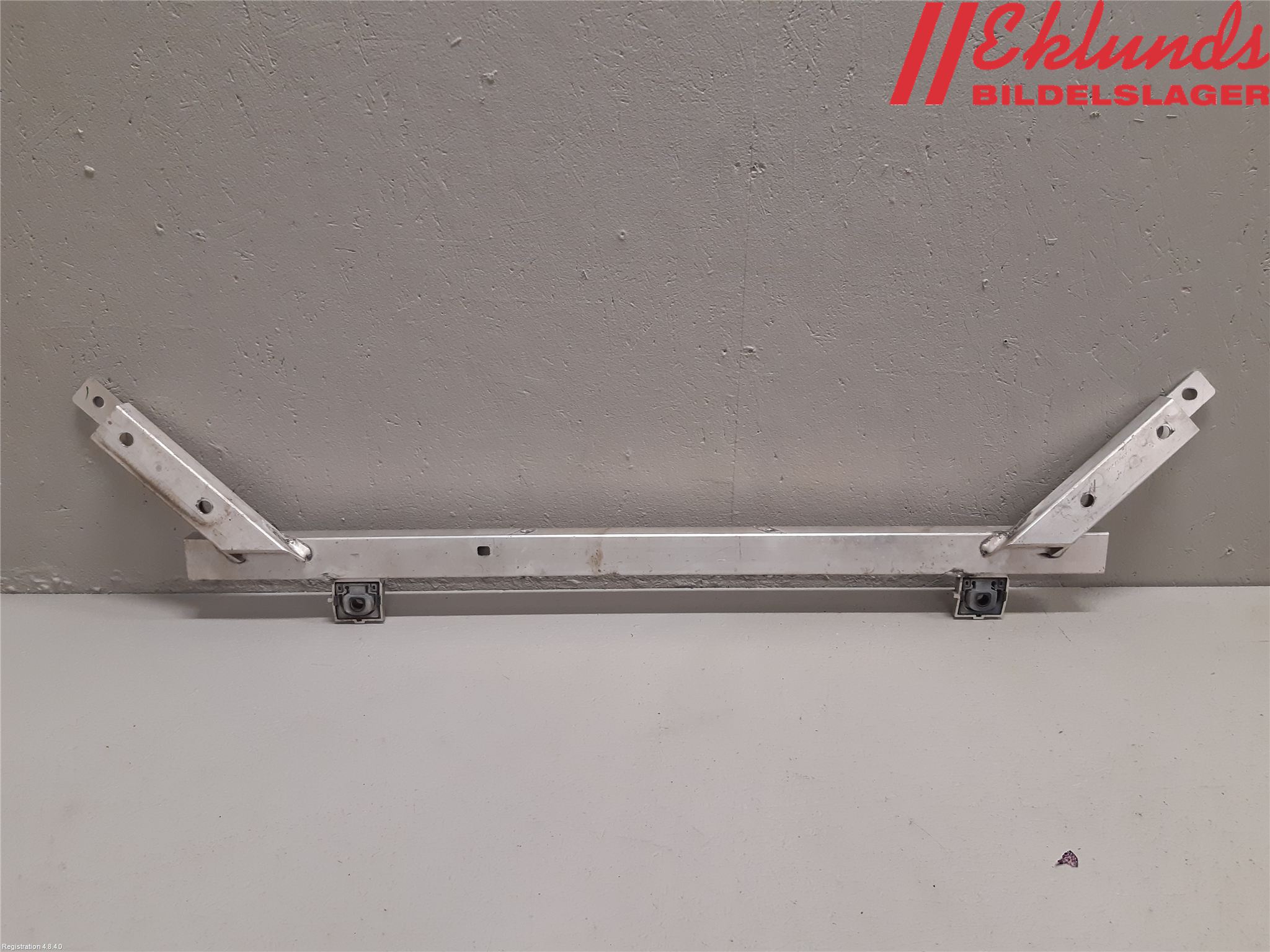 Volvo V90 CROSS COUNTRY 17->> Frontplåt