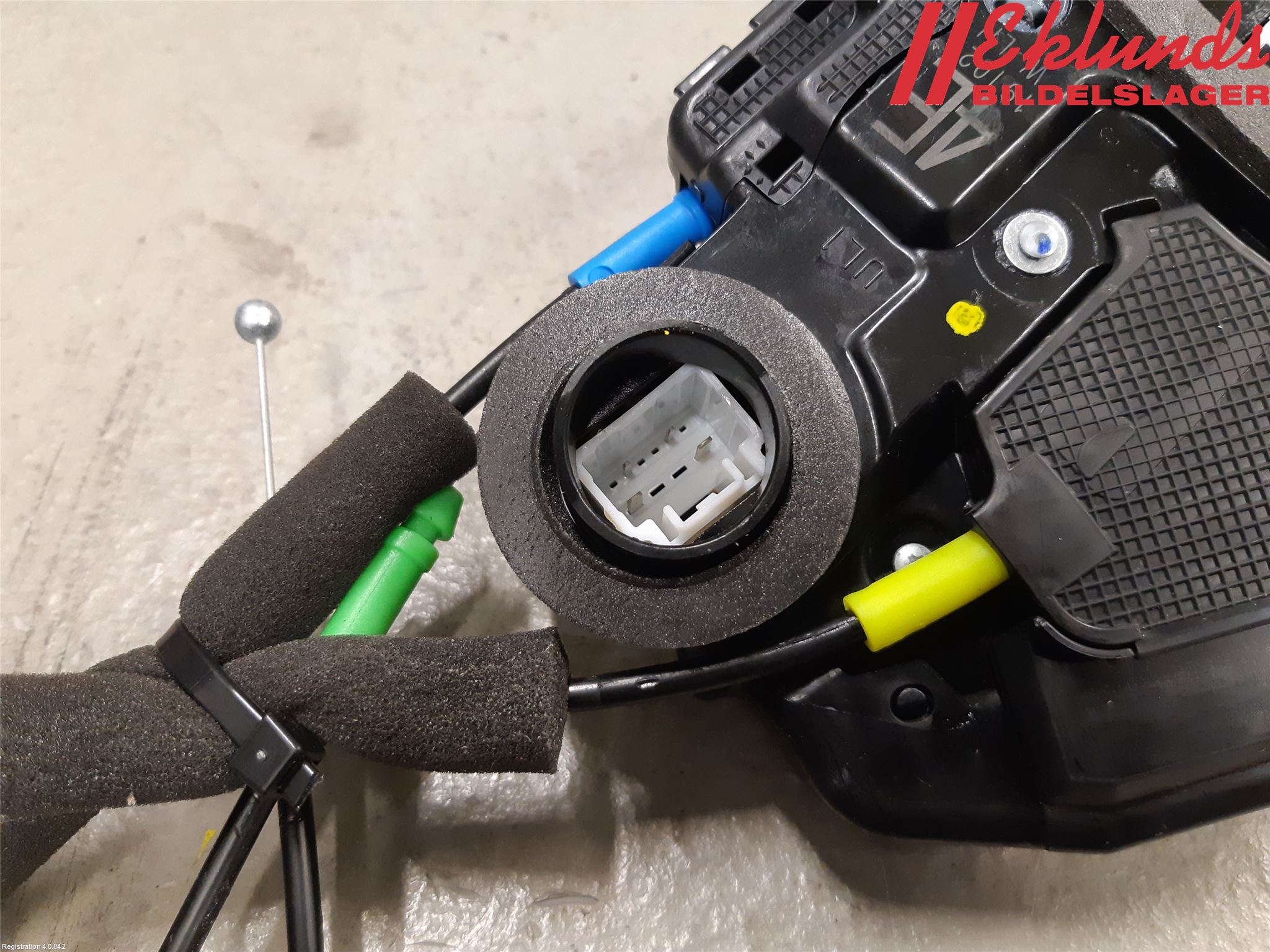 Toyota COROLLA 19- Låskista-Dörrlås