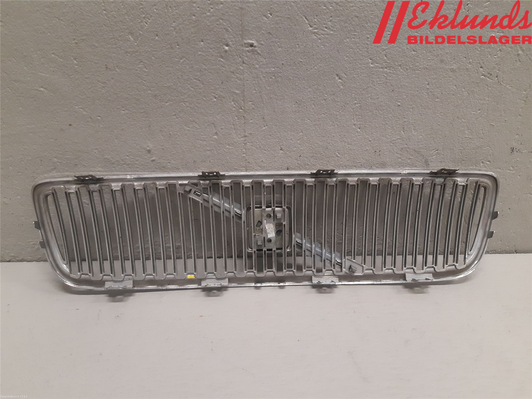 Volvo V70 05-08 Grill Komp