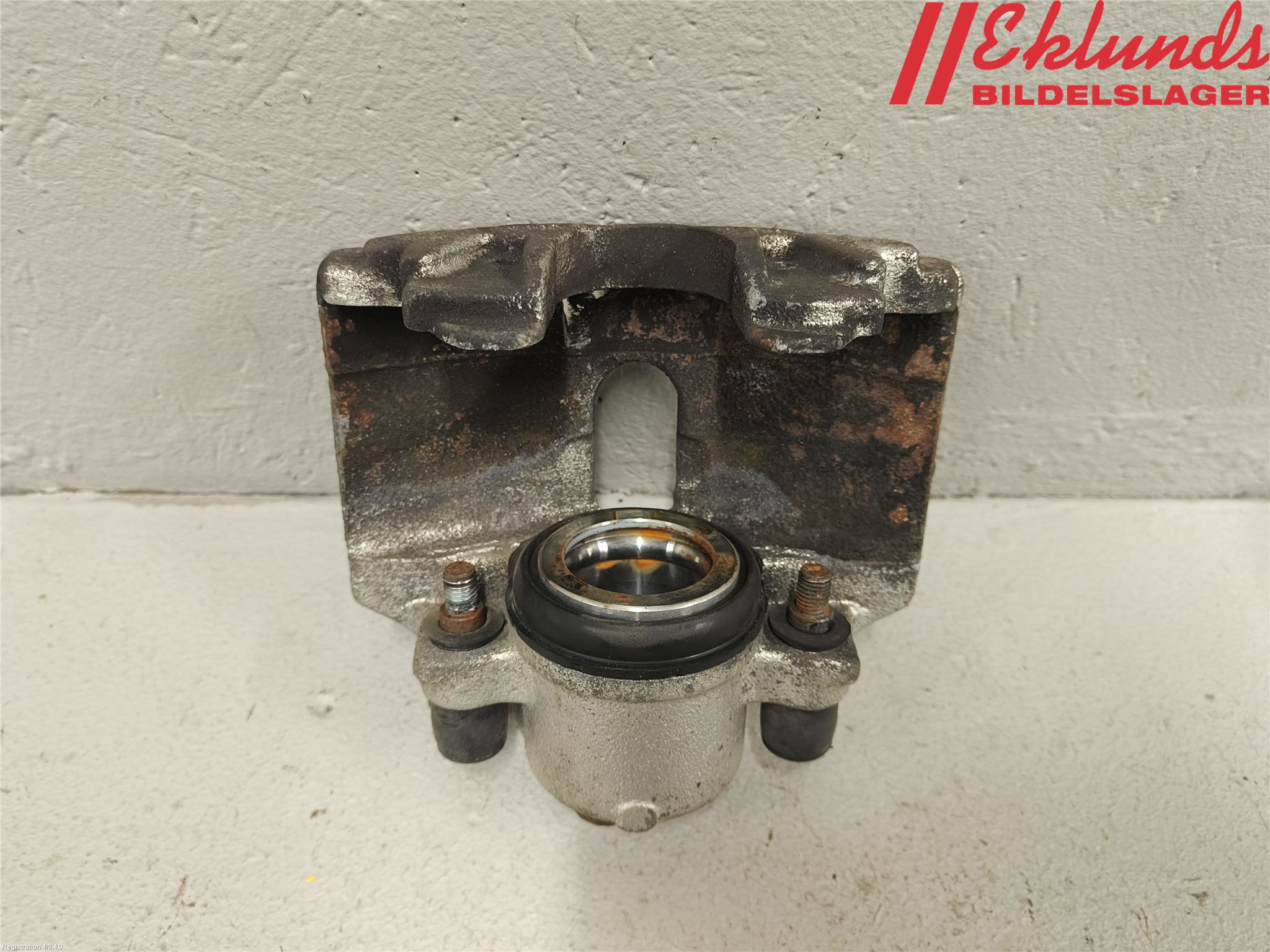 Volkswagen VW CADDY      04-10 Bromsok Fram Höger