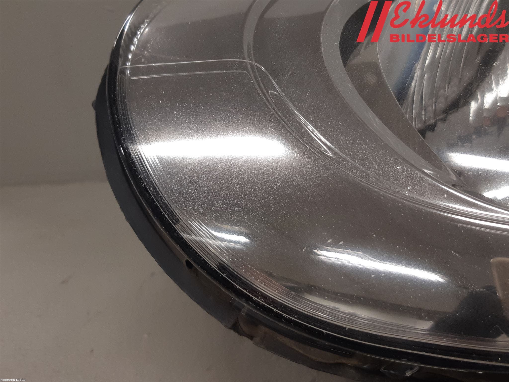 Opel VIVARO 01-14 Strålkastare Höger