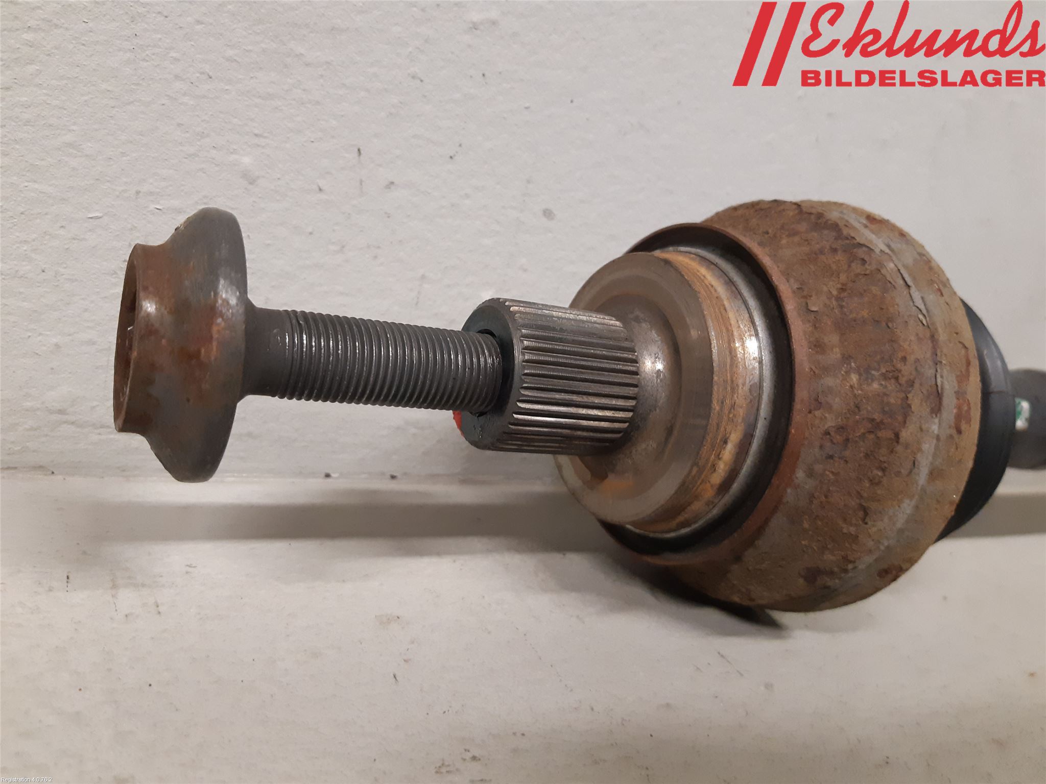 Audi A4/S4 B9 16-19 Drivaxel Bak Vänster