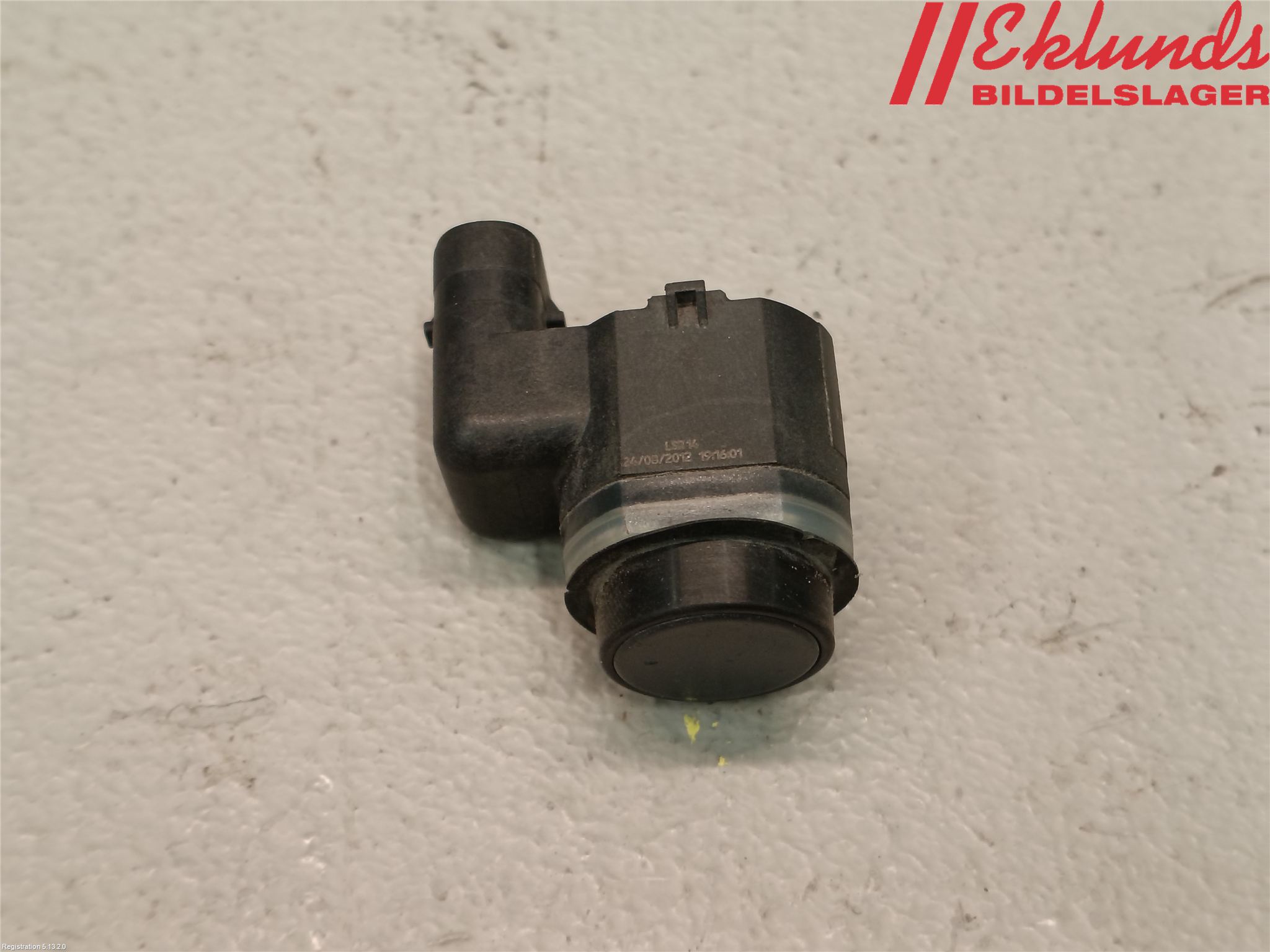 Audi A4 ALLROAD 09-16 Parkeringshjälp Frontsensor