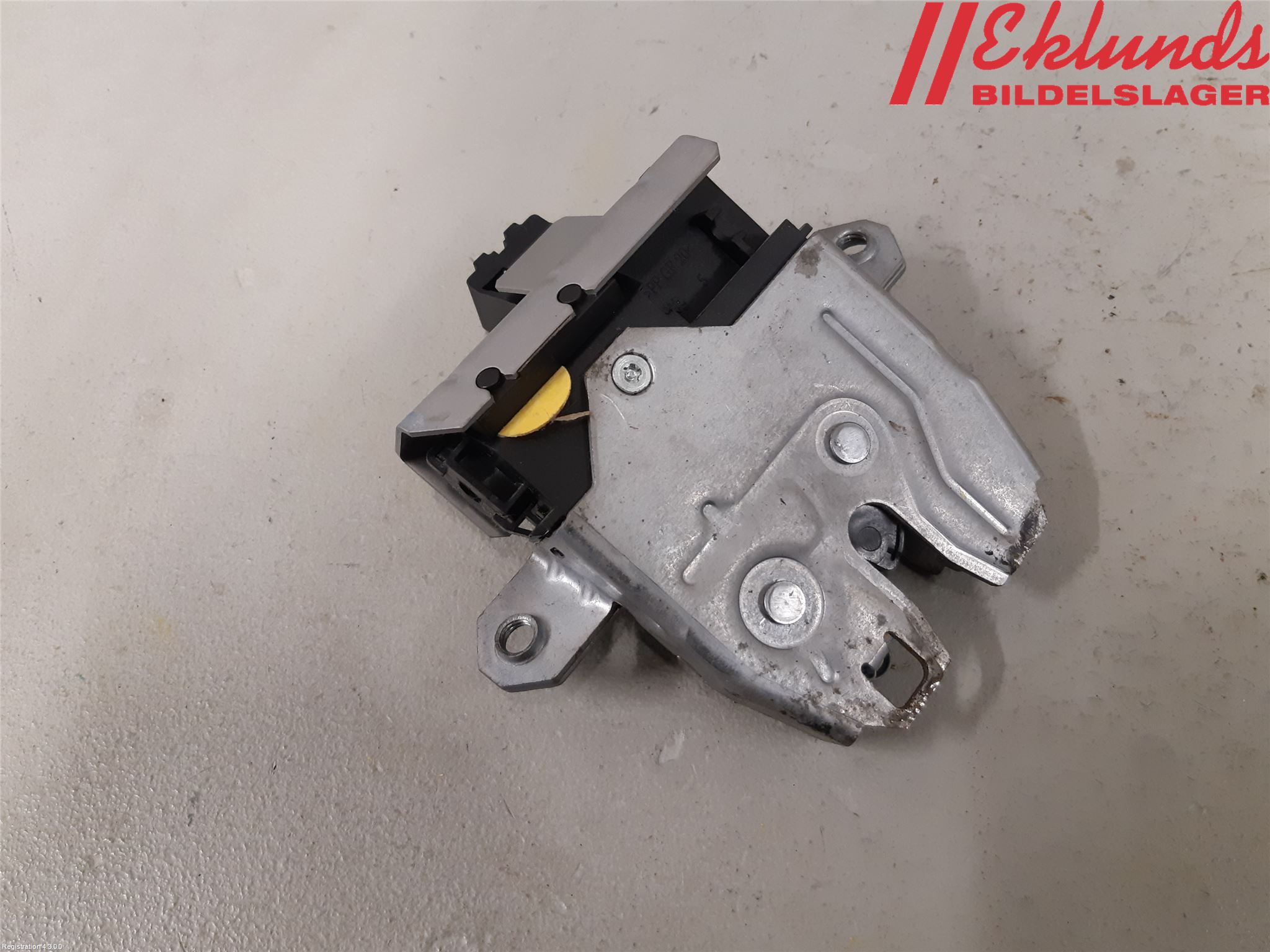 Volvo XC60 09-13 Låskista Baklucka