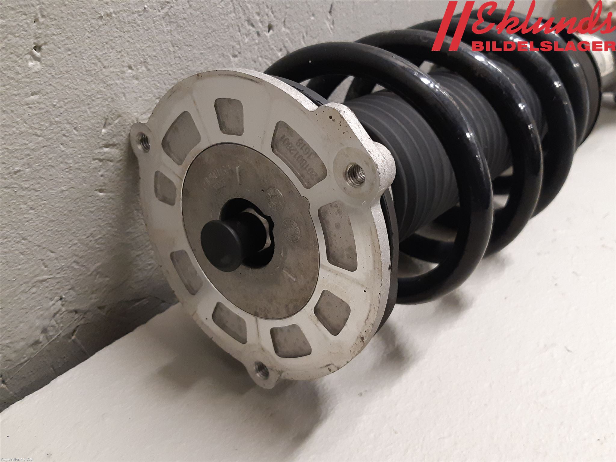 Volvo V90 17->> Fjäderben Fram Vänster