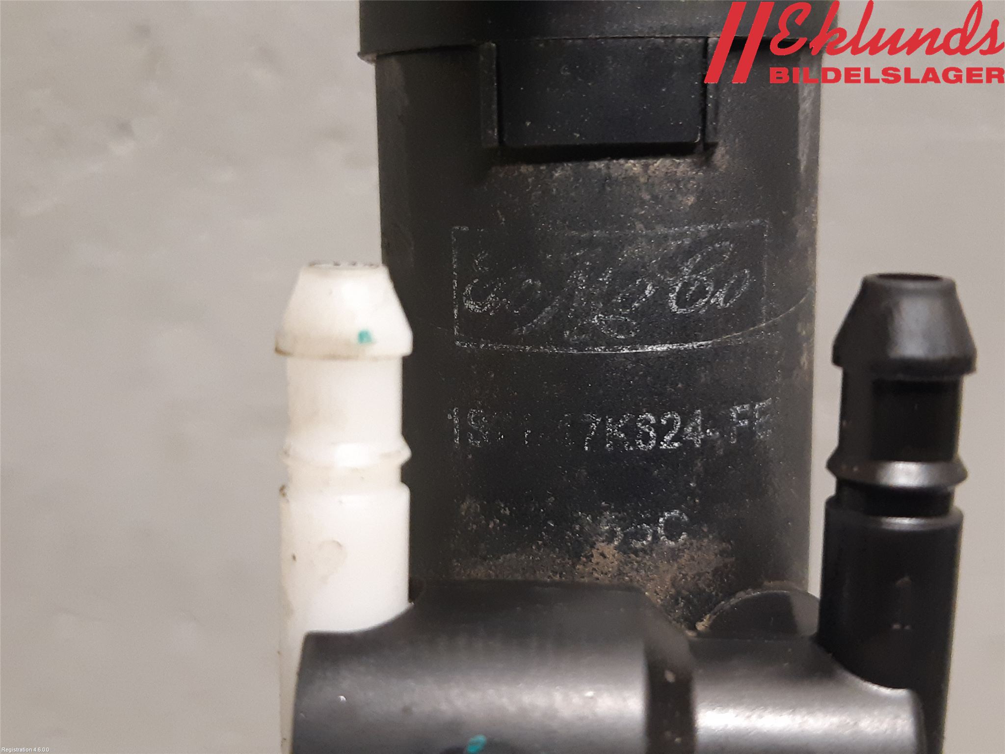 Volvo V70 08-13 Spolarpump Vindruta