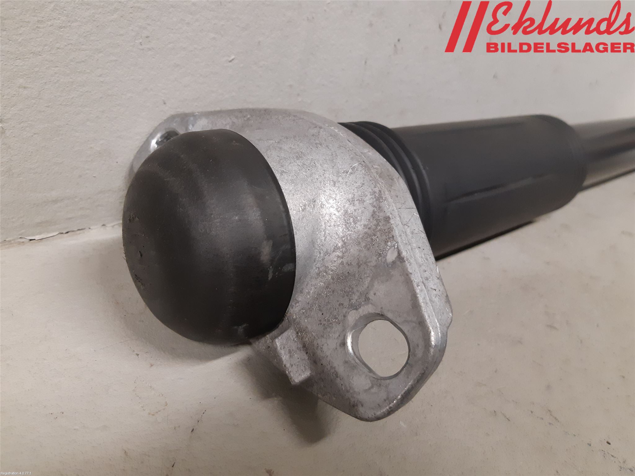 Toyota COROLLA 19- Stötdämpare Bak